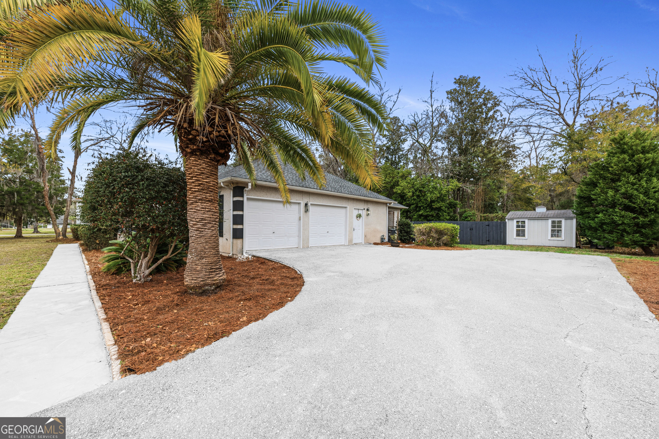 811 Riverview Drive W Property Photo 19