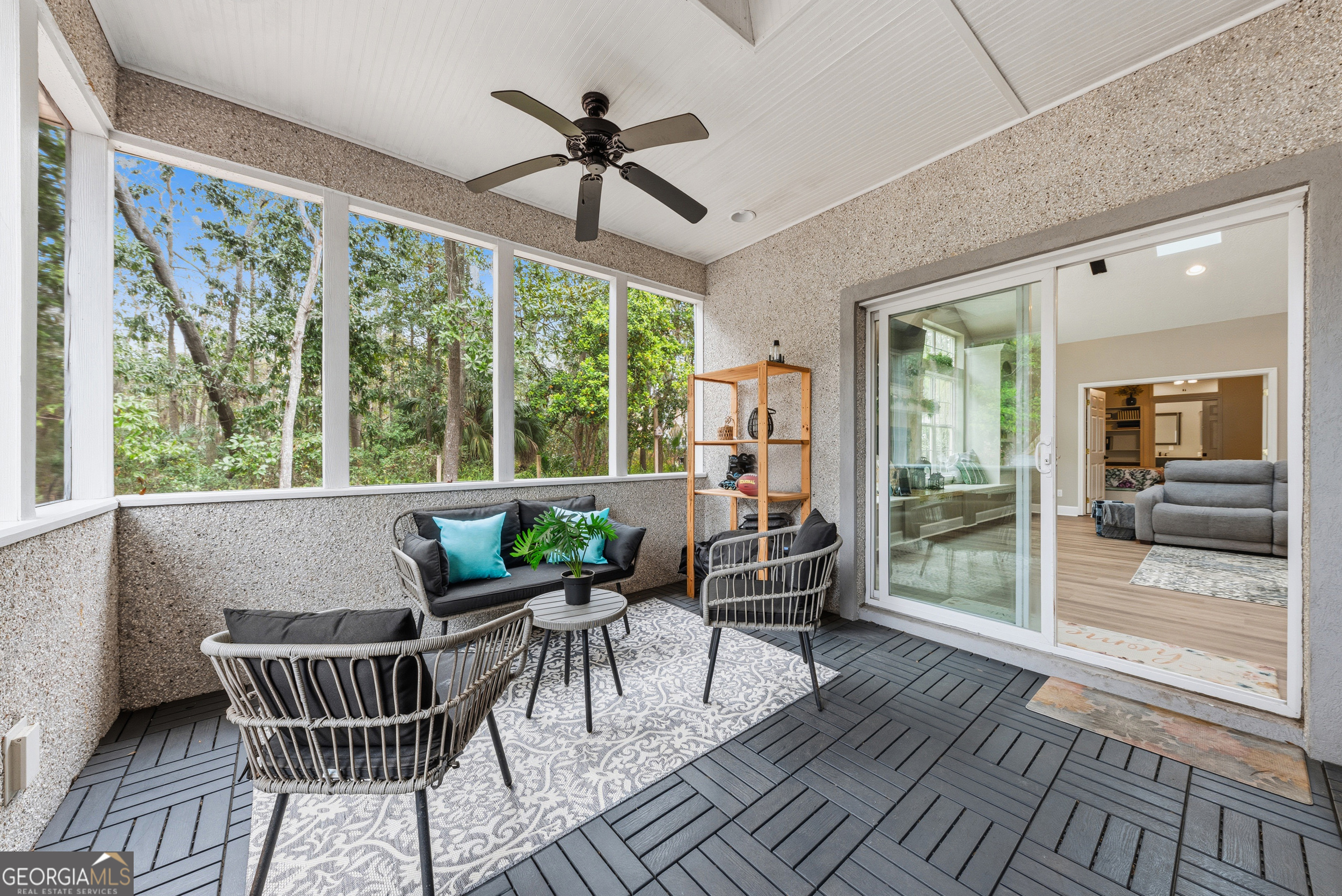 811 Riverview Drive W Property Photo 37
