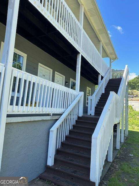 432 4th Avenue Property Photo 9