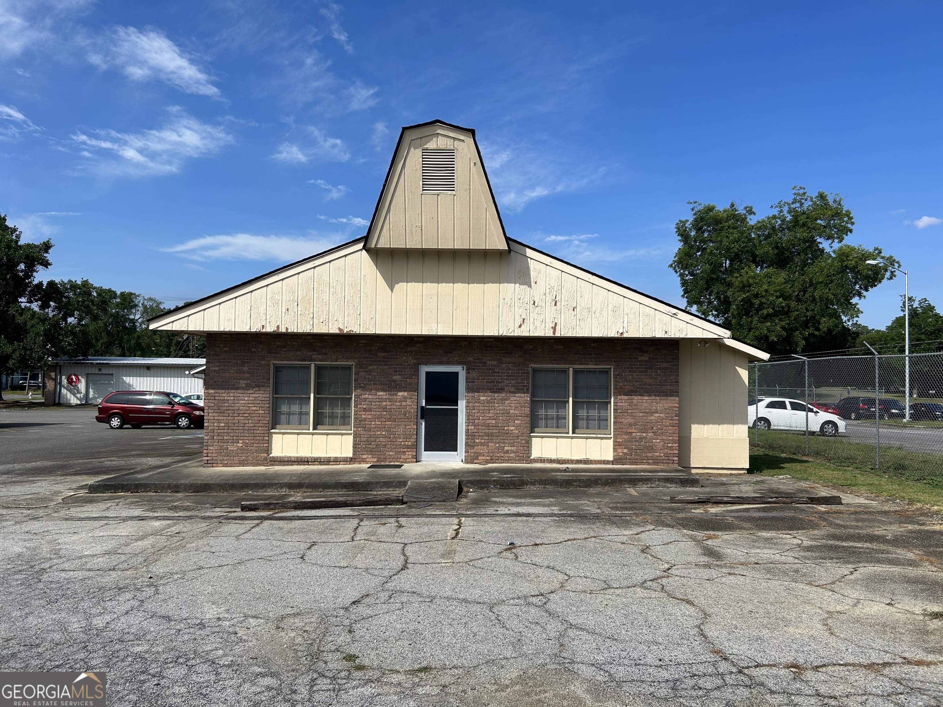 505 Academy Avenue Property Photo 1