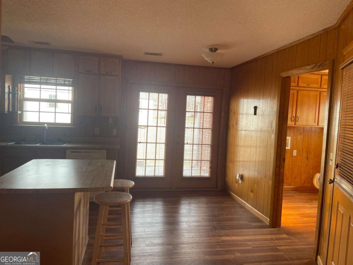 109 Lincoln Drive Property Photo 2