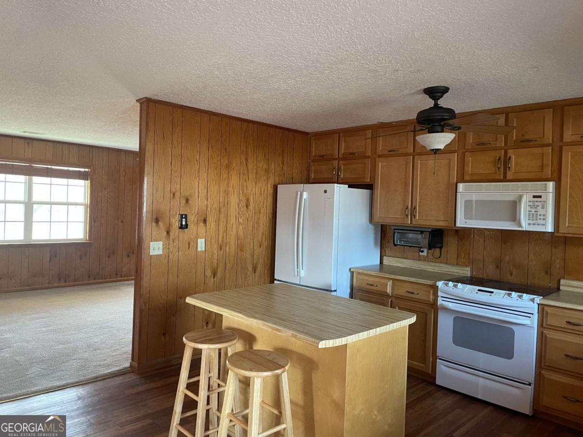 109 Lincoln Drive Property Photo 3