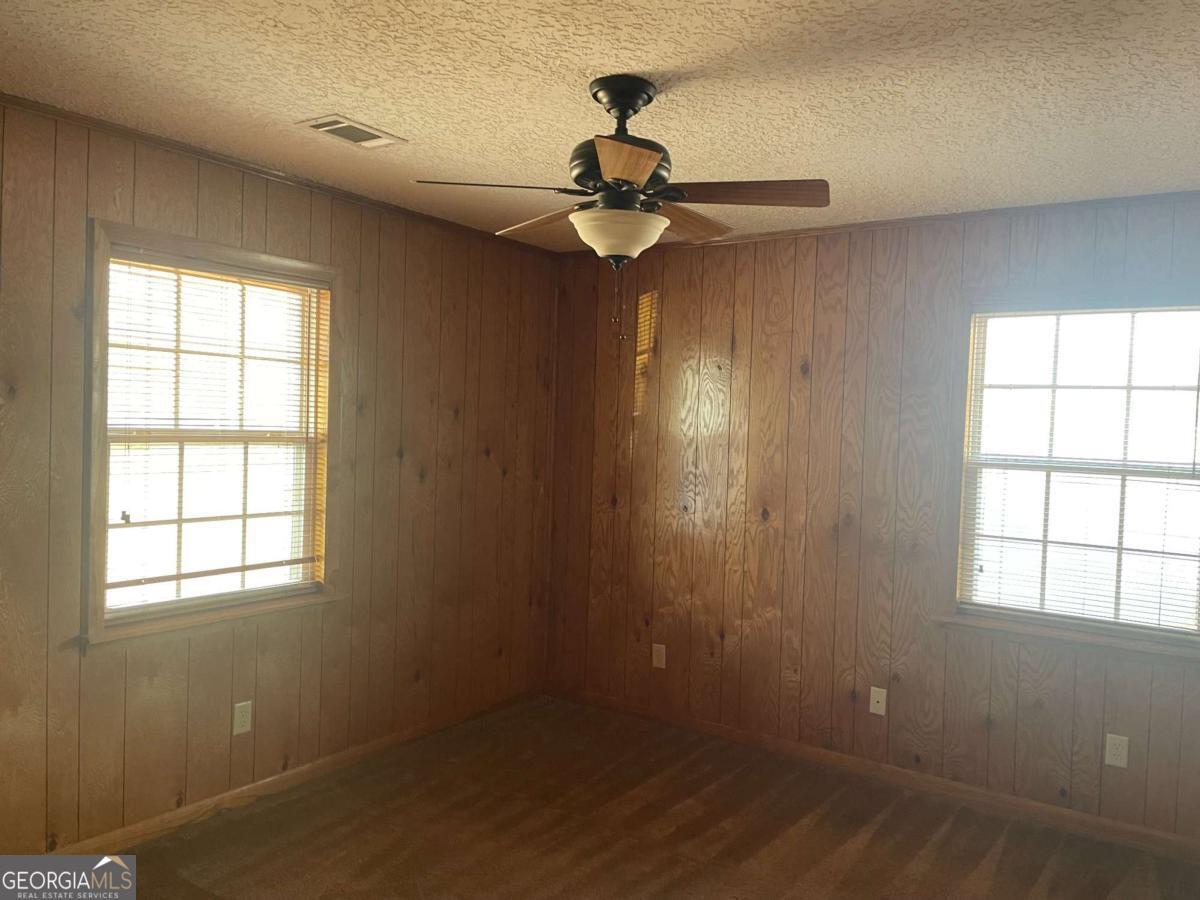 109 Lincoln Drive Property Photo 8