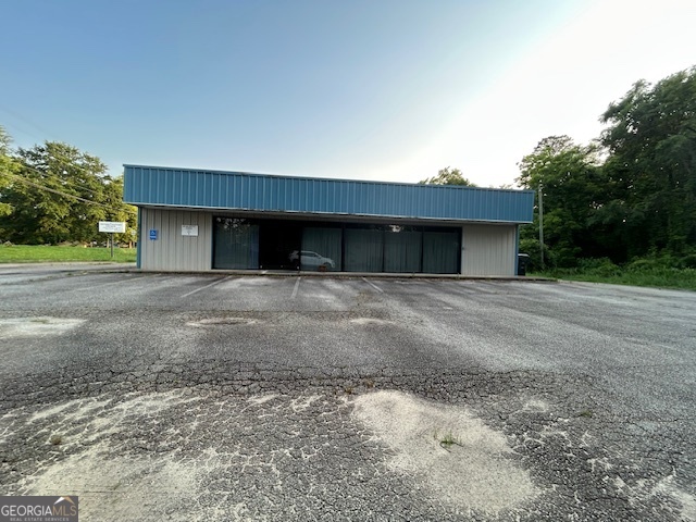 364 S Oliver Street Property Photo 1