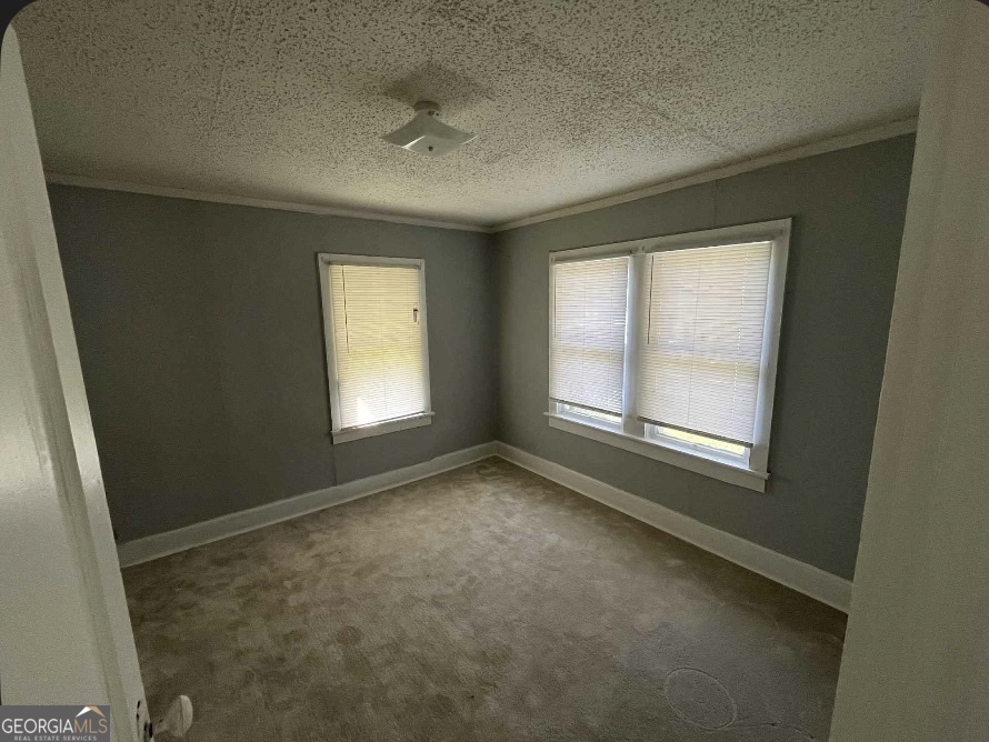702 E Waring Street E Property Photo 4