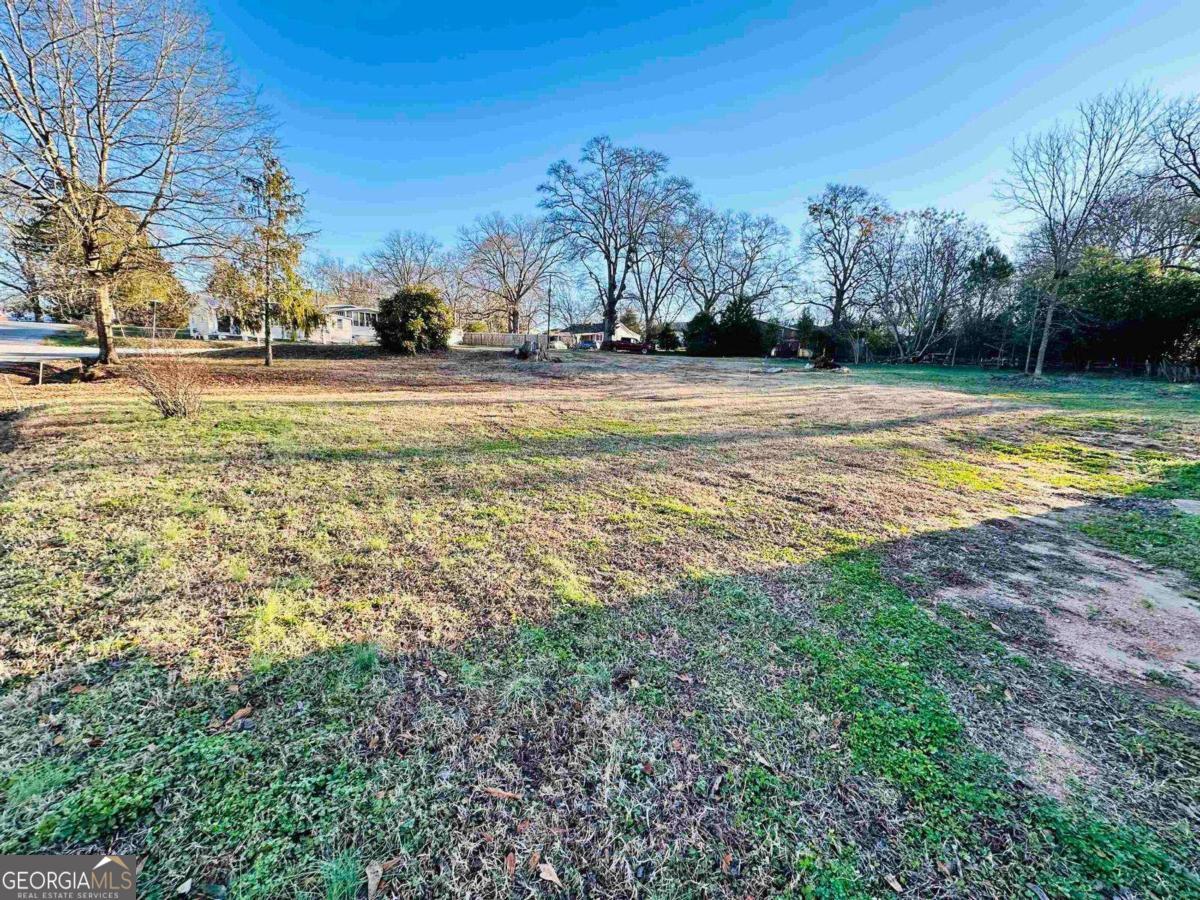857 College Street Property Photo 1