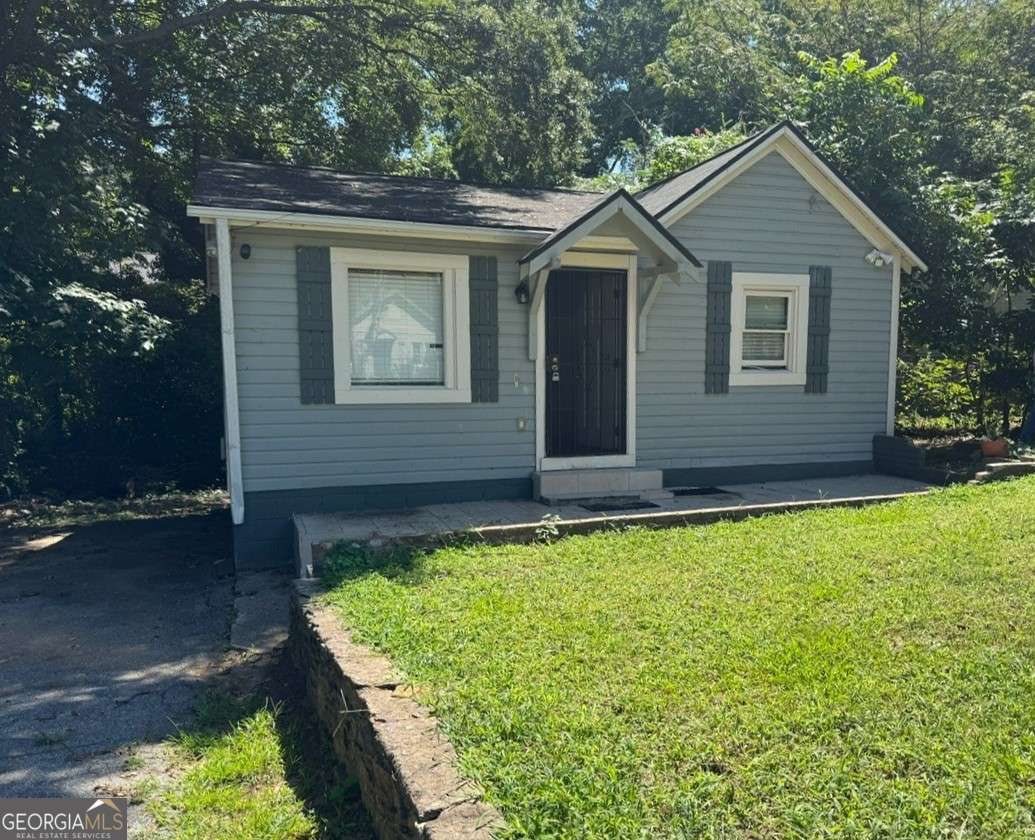 379 Illinois Avenue NW Property Photo 1