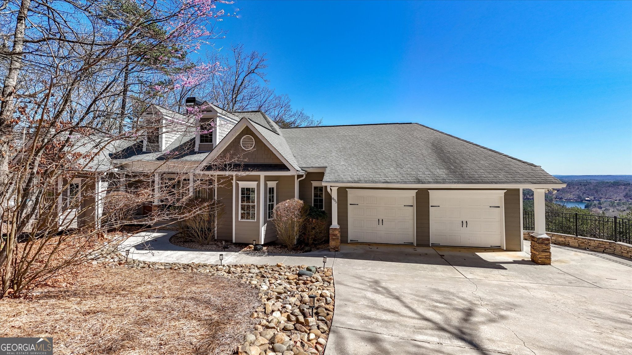 805 Lake Arrowhead Drive Property Photo 1