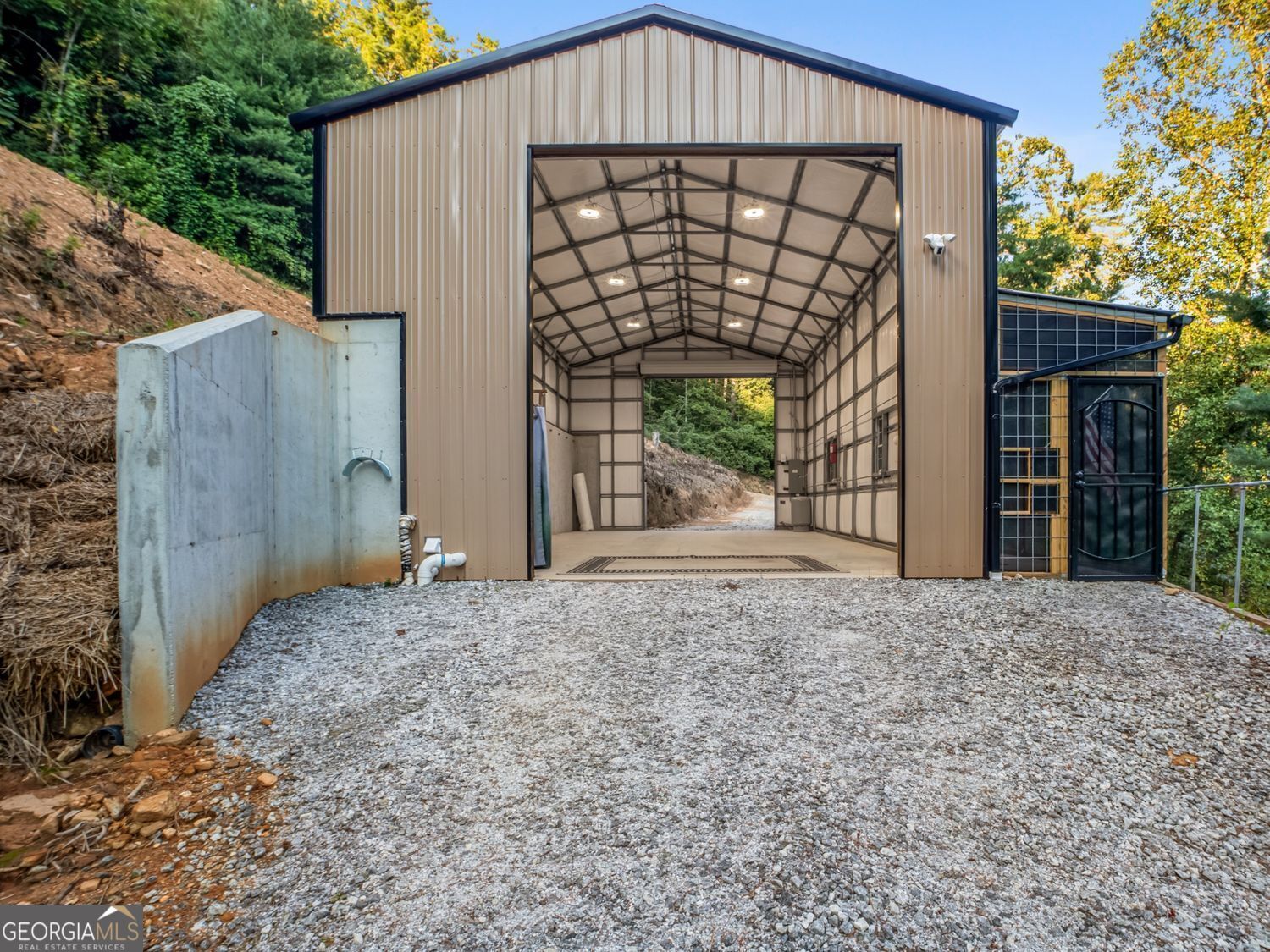 1063 Rickman Airfield Road Property Photo 15