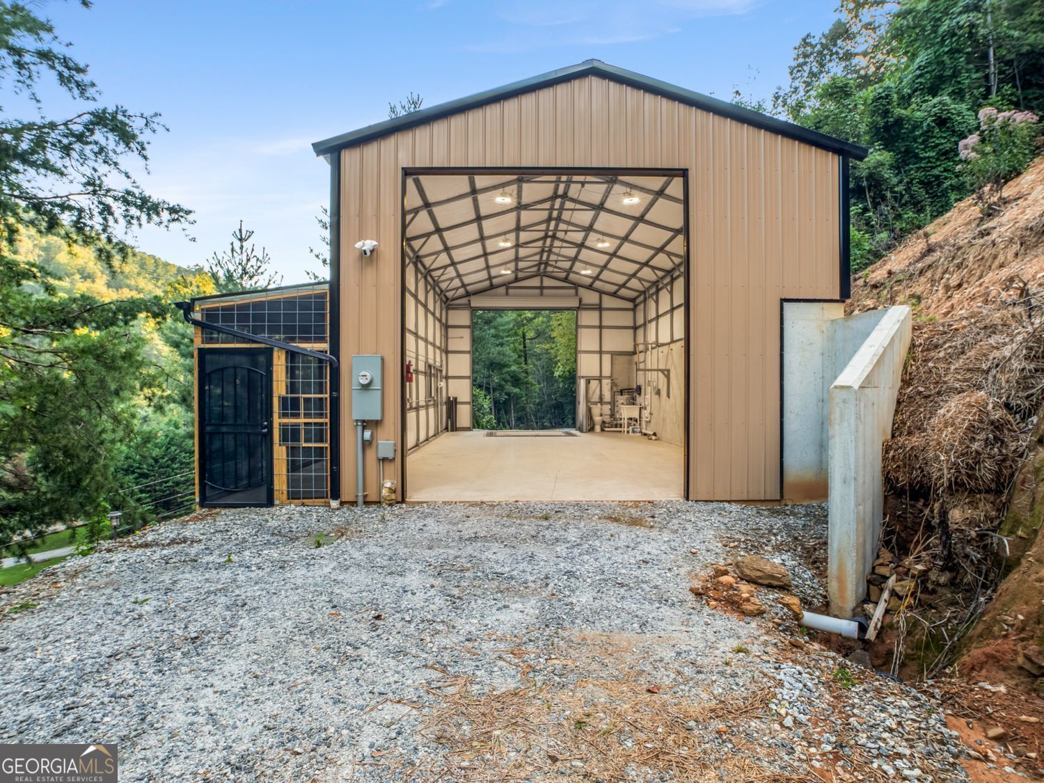 1063 Rickman Airfield Road Property Photo 16