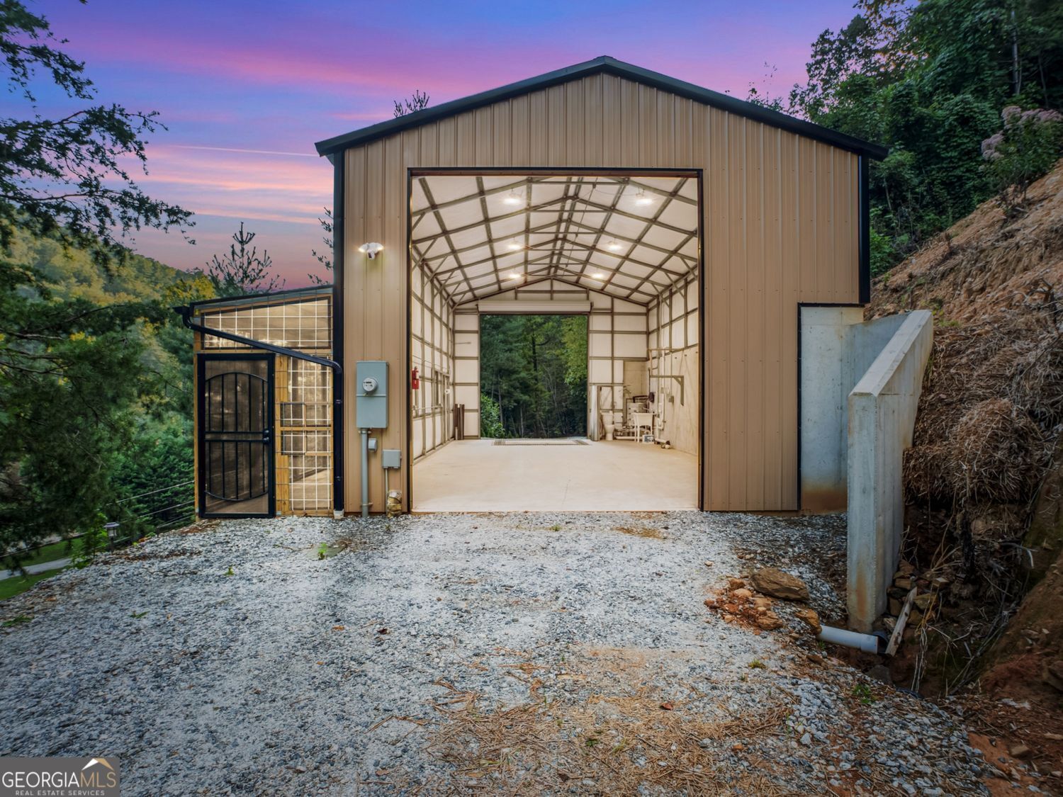 1063 Rickman Airfield Road Property Photo 17