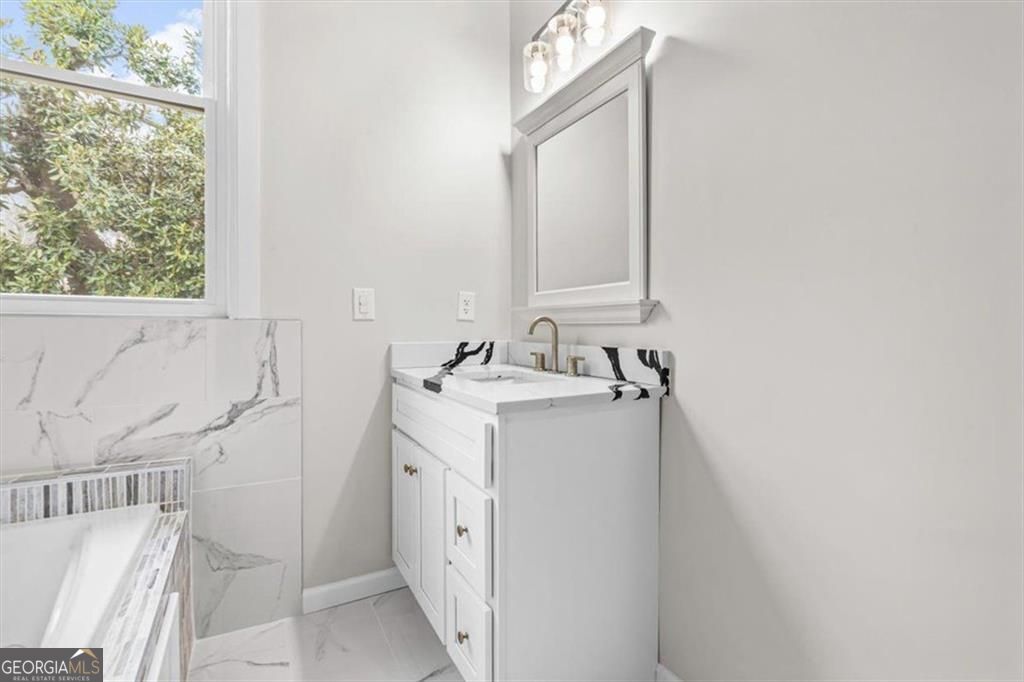 1804 Gordon Avenue Ne Property Photo 27