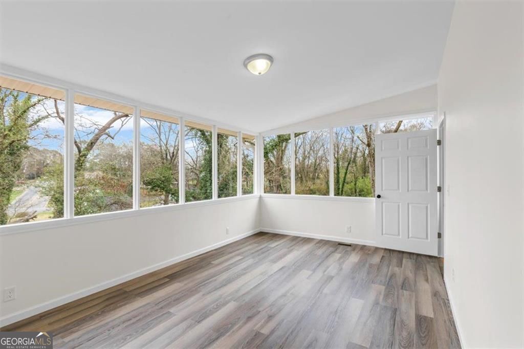 1804 Gordon Avenue Ne Property Photo 36