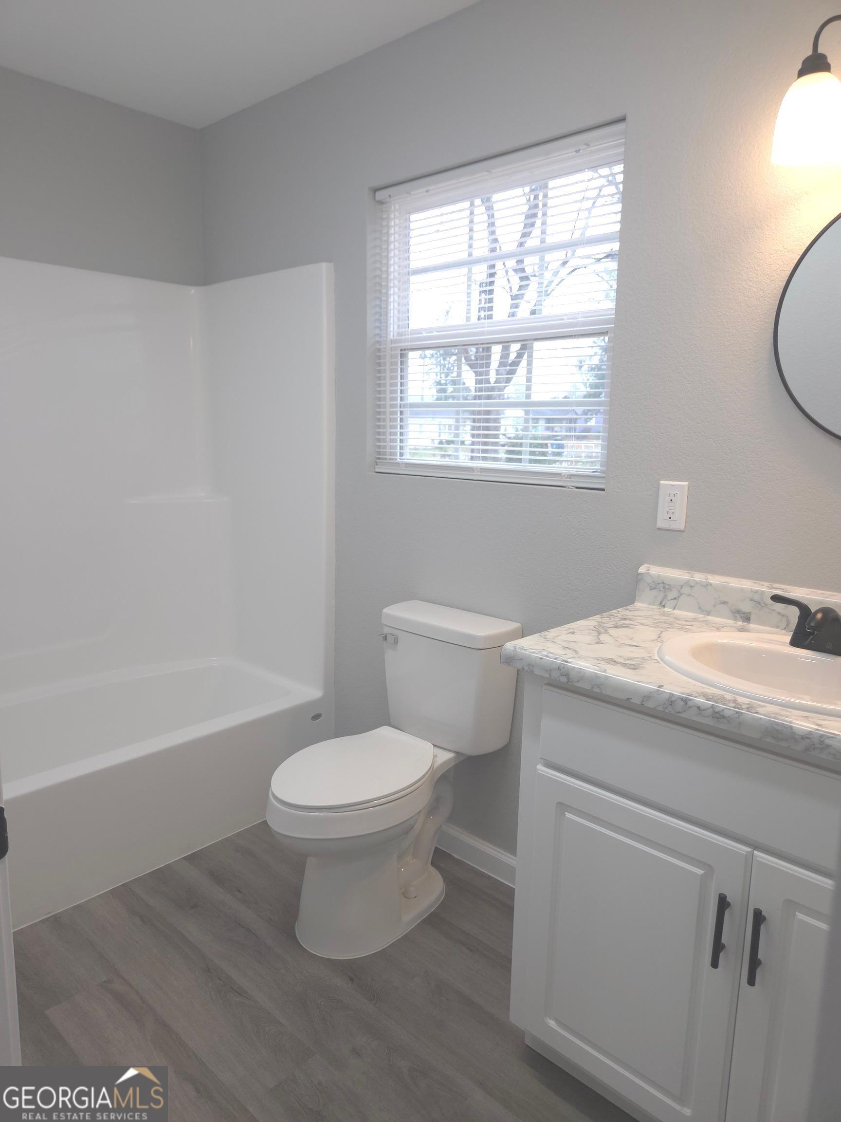 401 E Seventh Street Property Photo 16