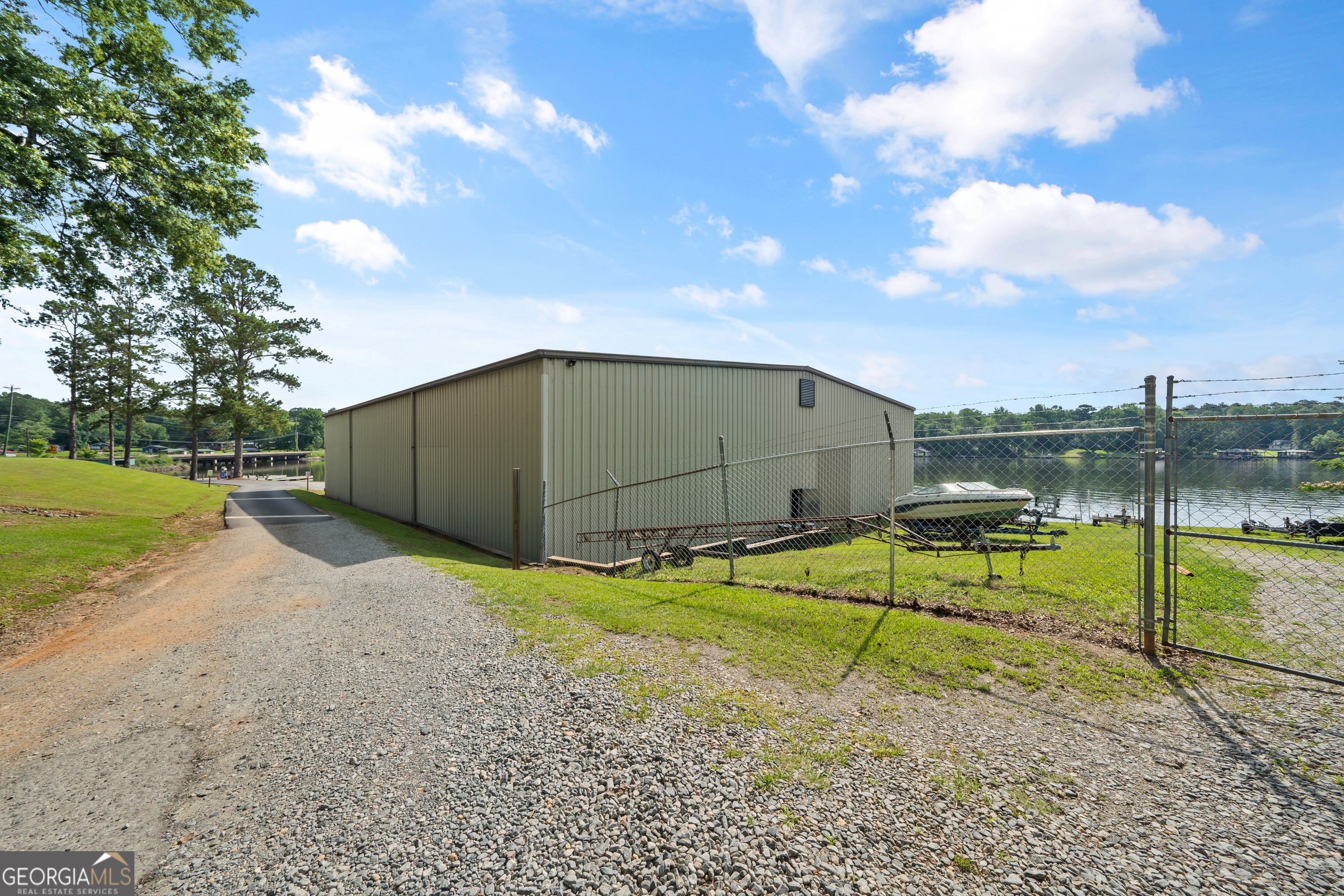 609 Twin Bridges Road Property Photo 6