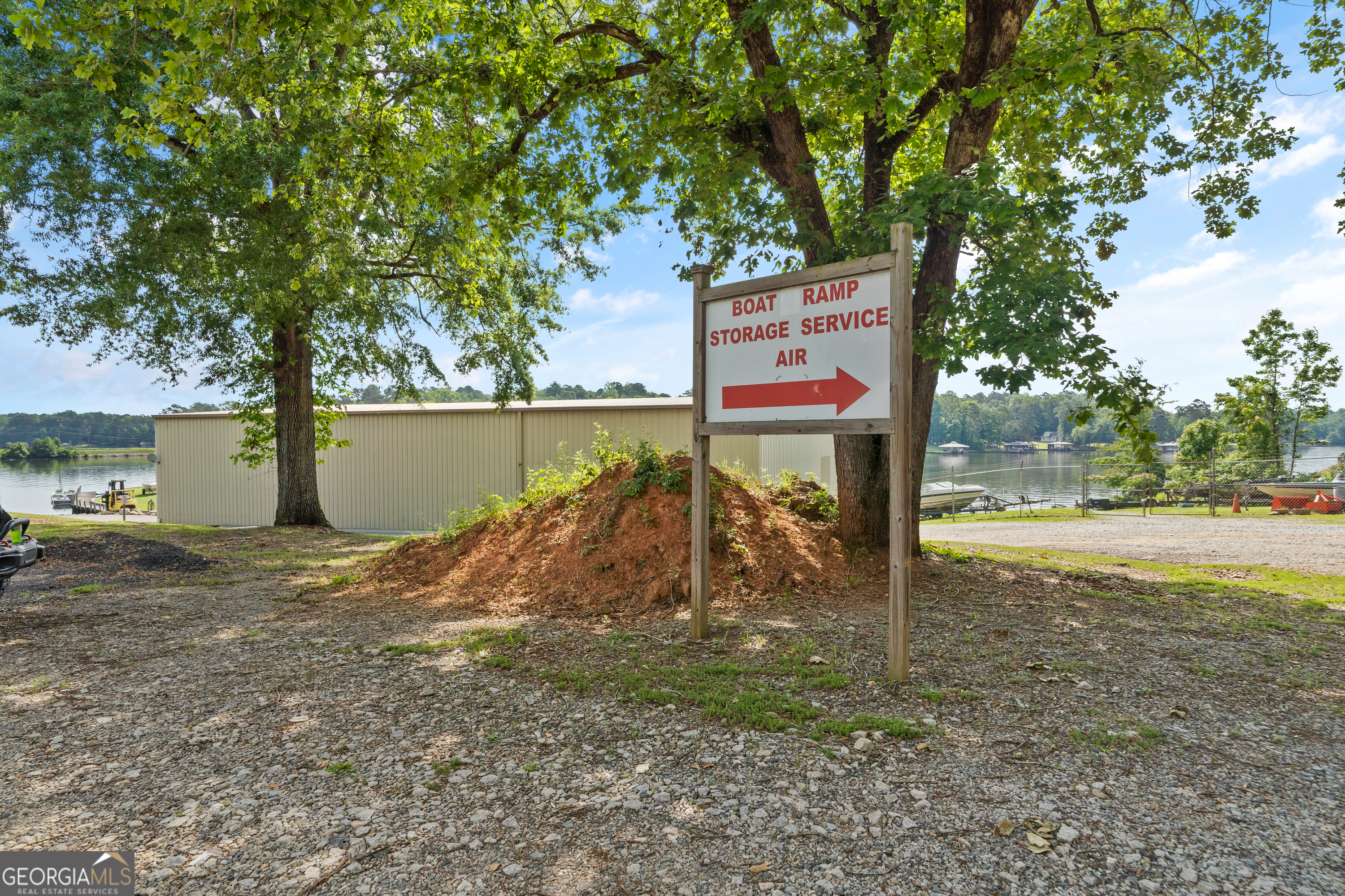 609 Twin Bridges Road Property Photo 10