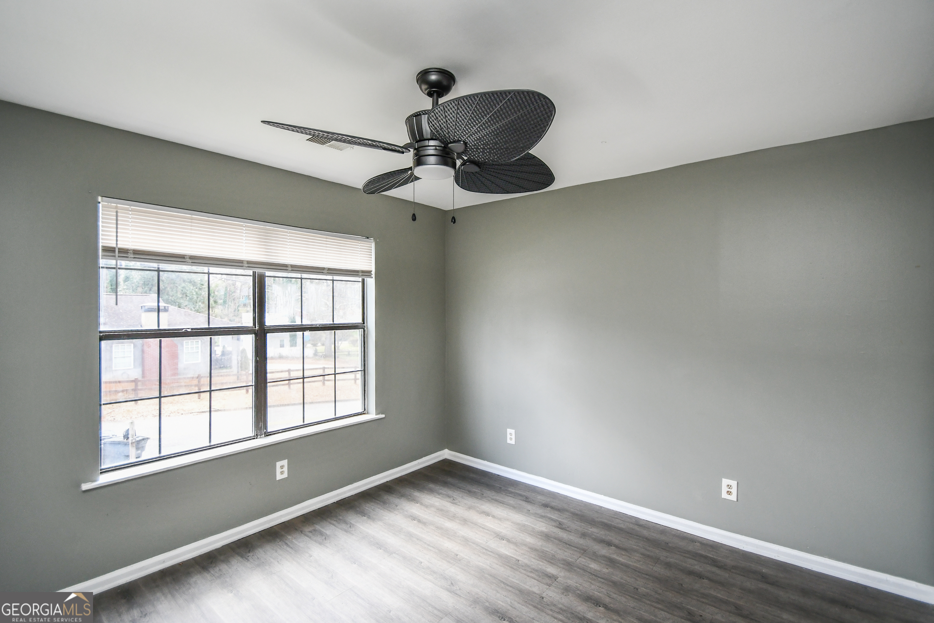 735 Oak Drive Property Photo 4