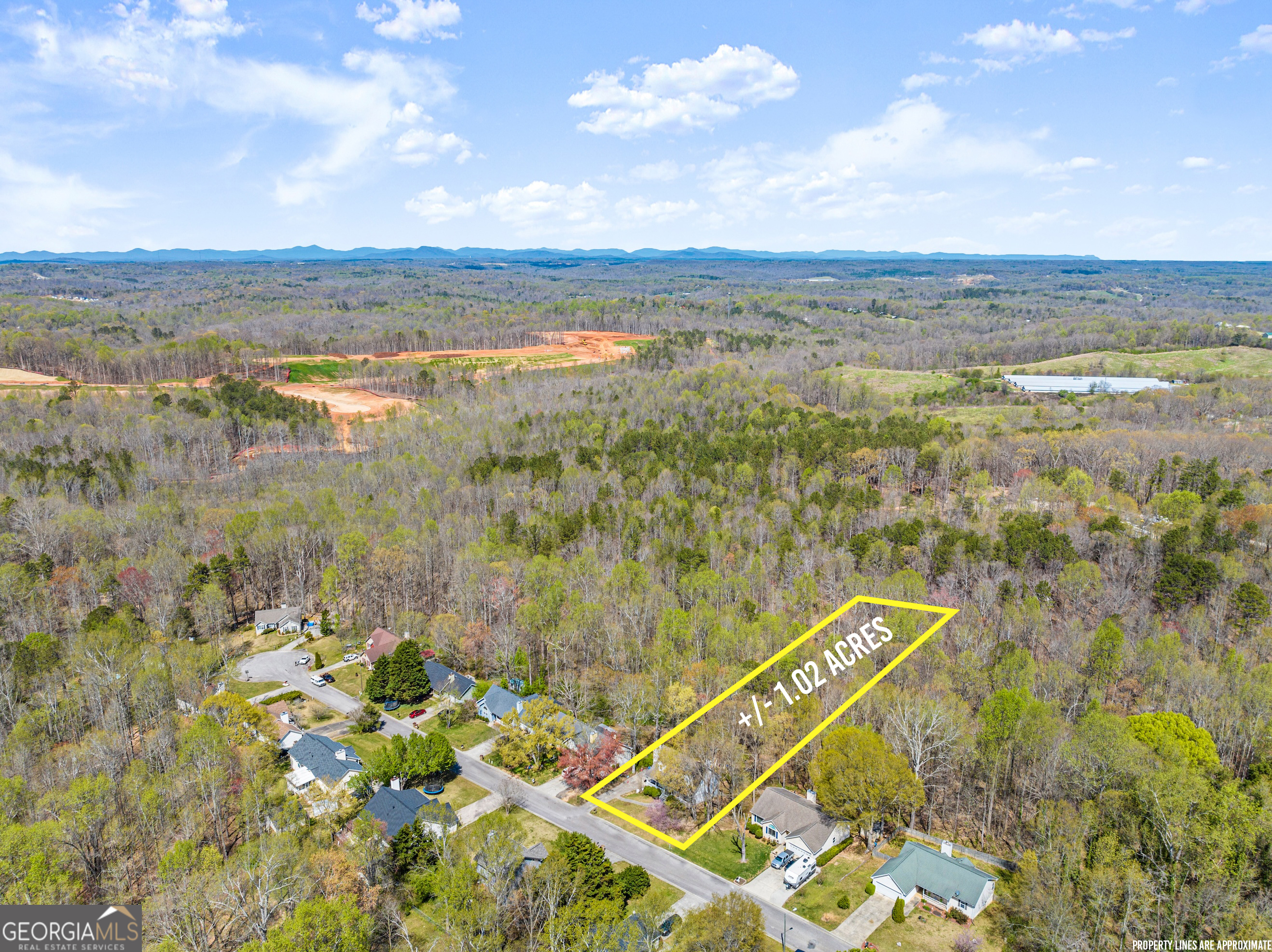 3044 Saddle Creek Drive Property Photo 2