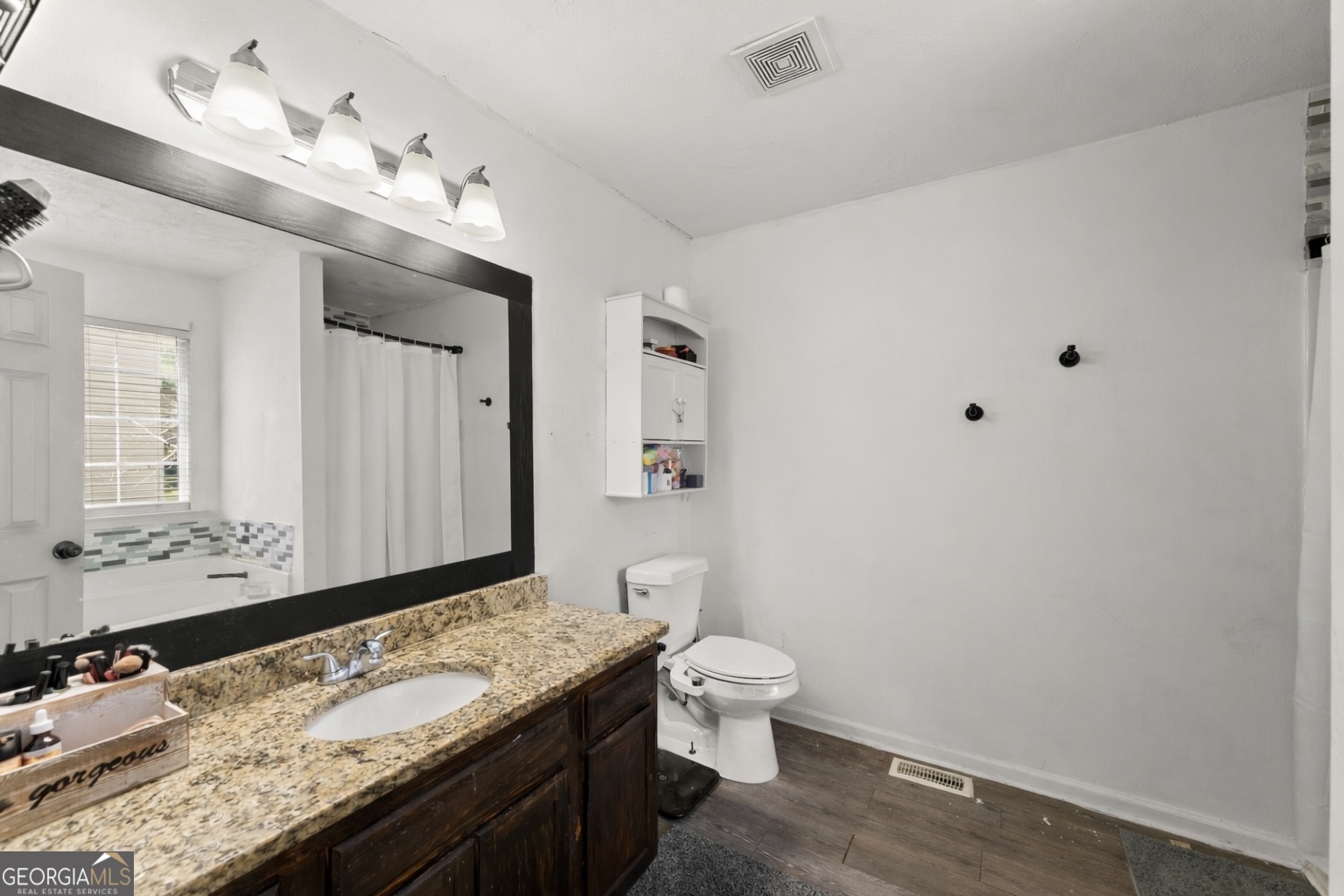 3044 Saddle Creek Drive Property Photo 13
