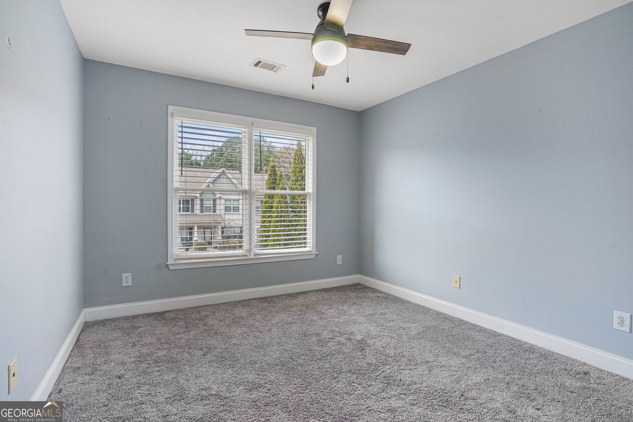 2594 Dolostone Way Property Photo 24