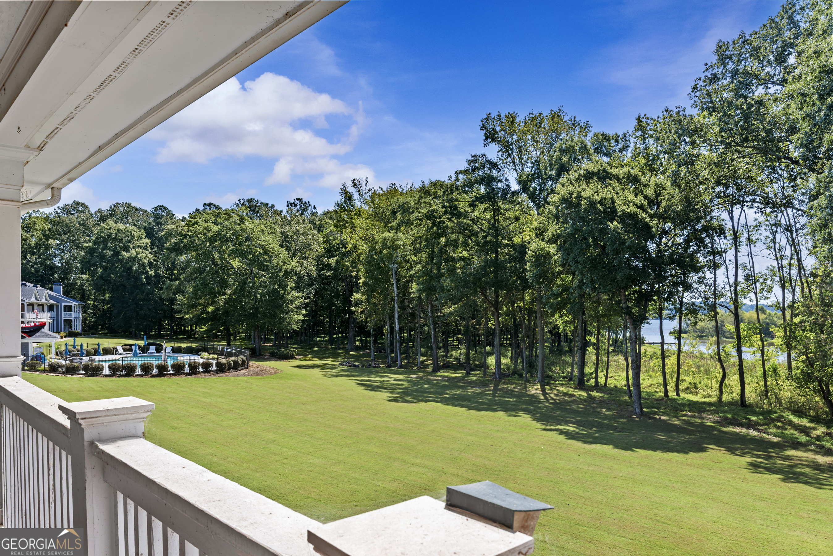 181-h Farriers Lane Property Photo 3