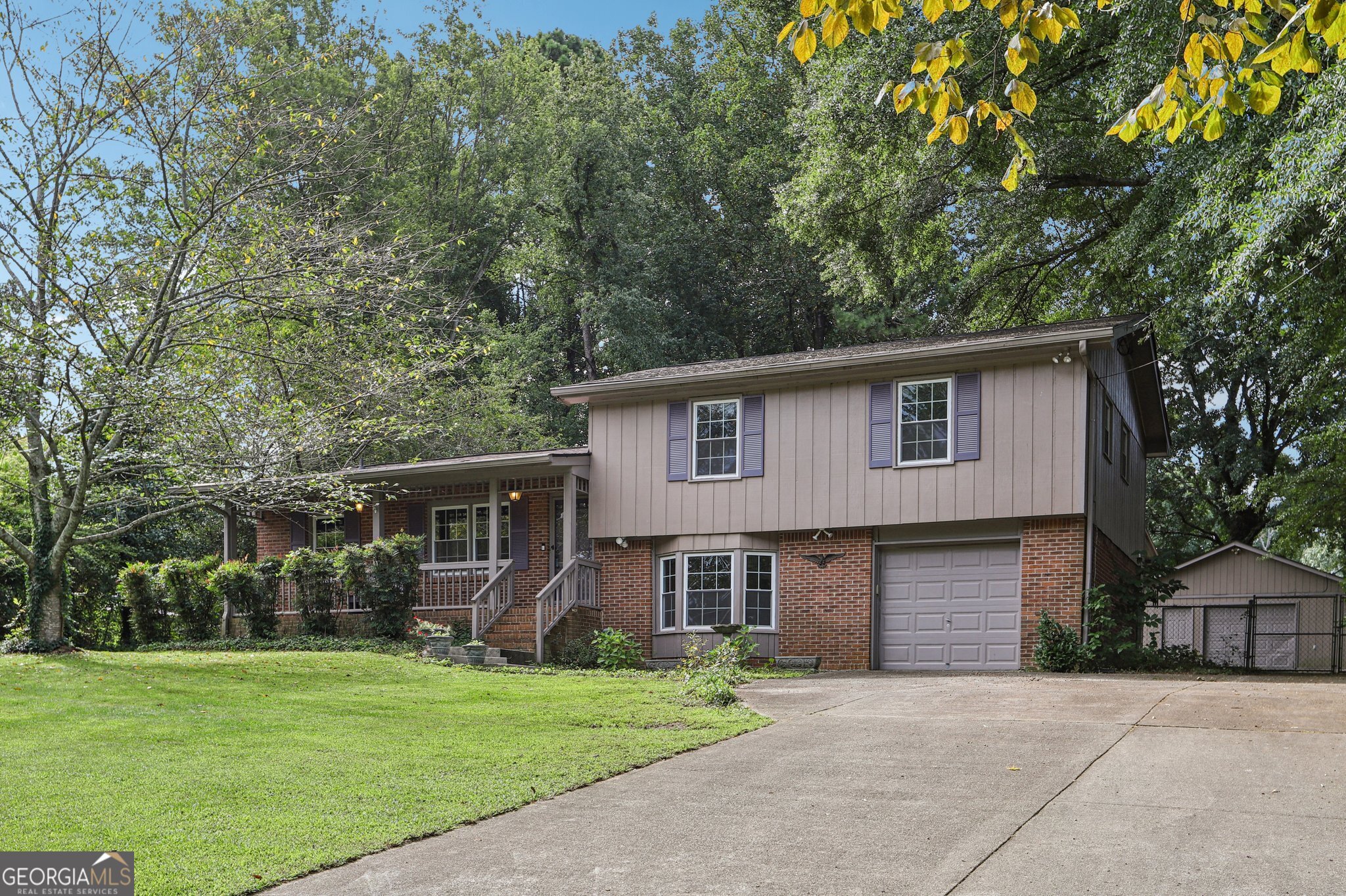 2844 Jordan Woods Drive Property Photo 2