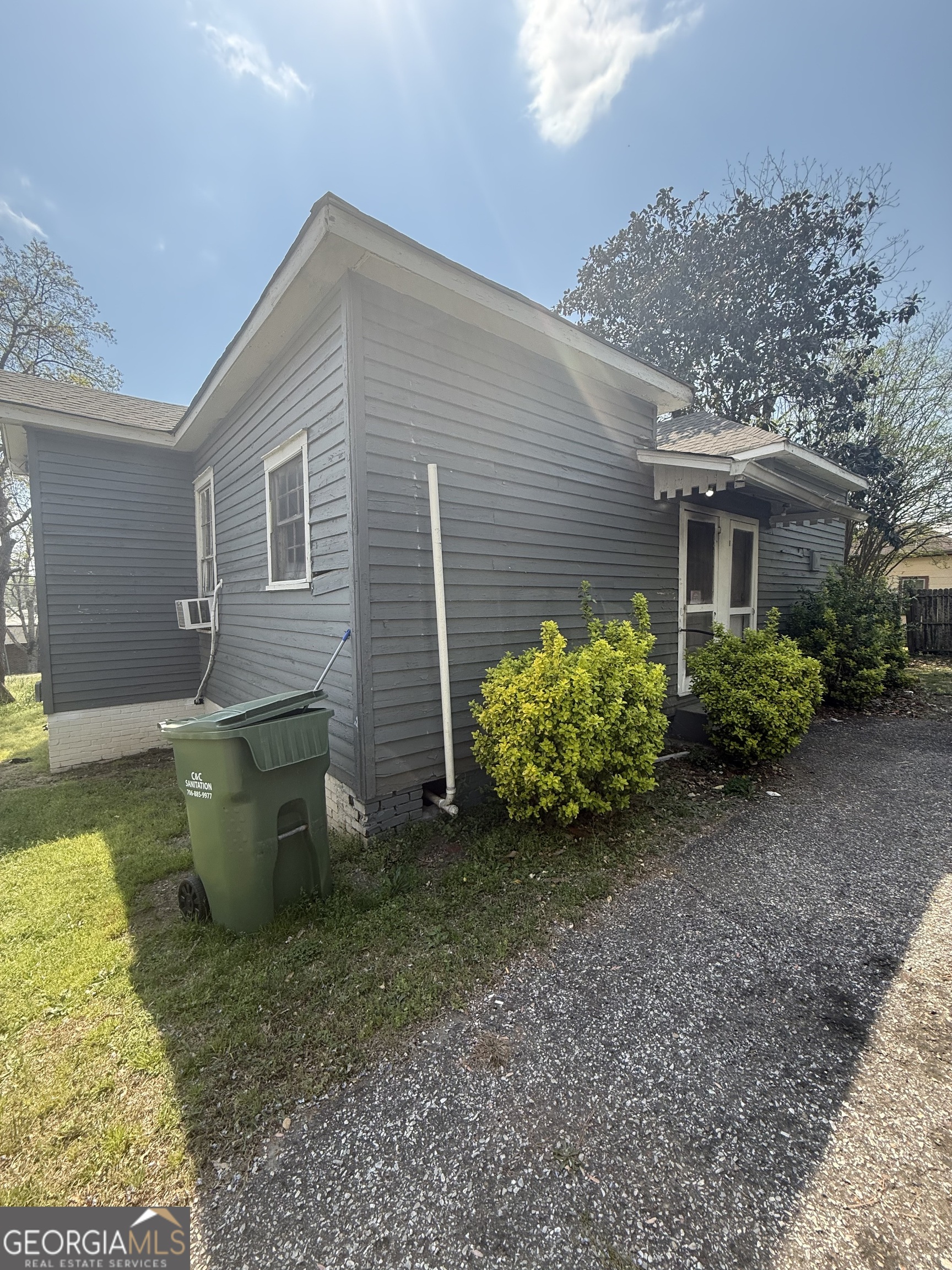 902 1st Street Property Photo 5