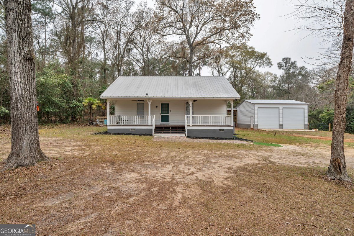 418 Flintside Drive Property Photo 2