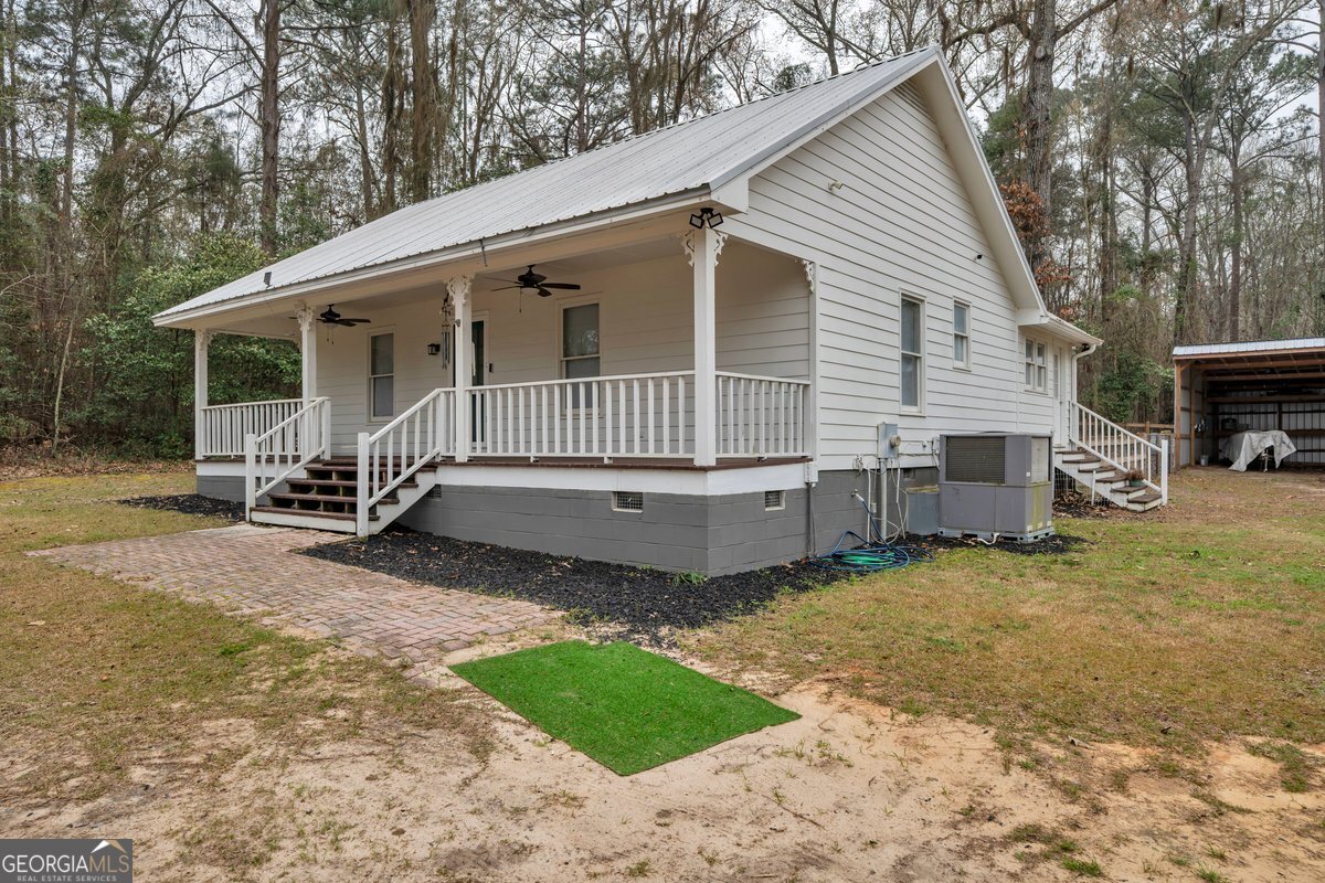 418 Flintside Drive Property Photo 3