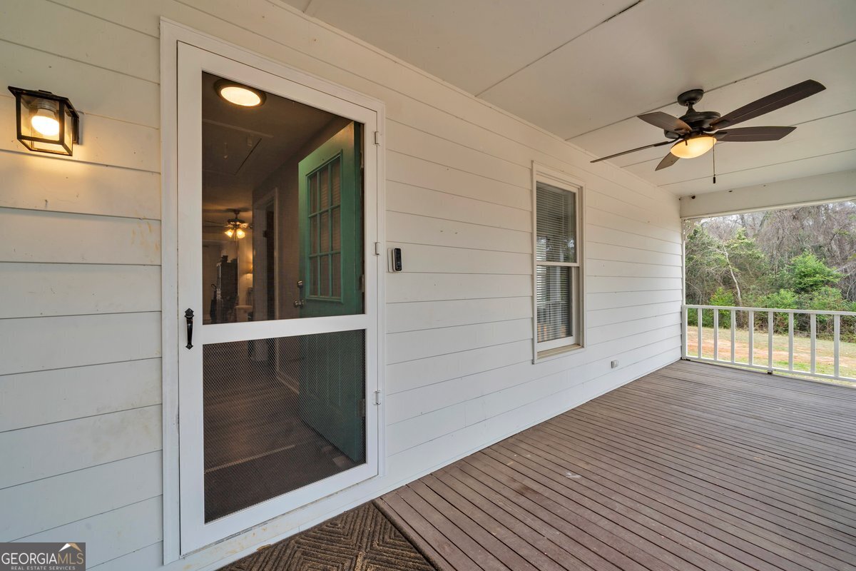 418 Flintside Drive Property Photo 5