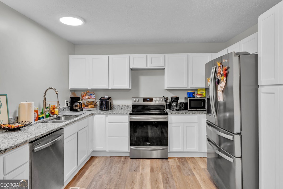 418 Flintside Drive Property Photo 12