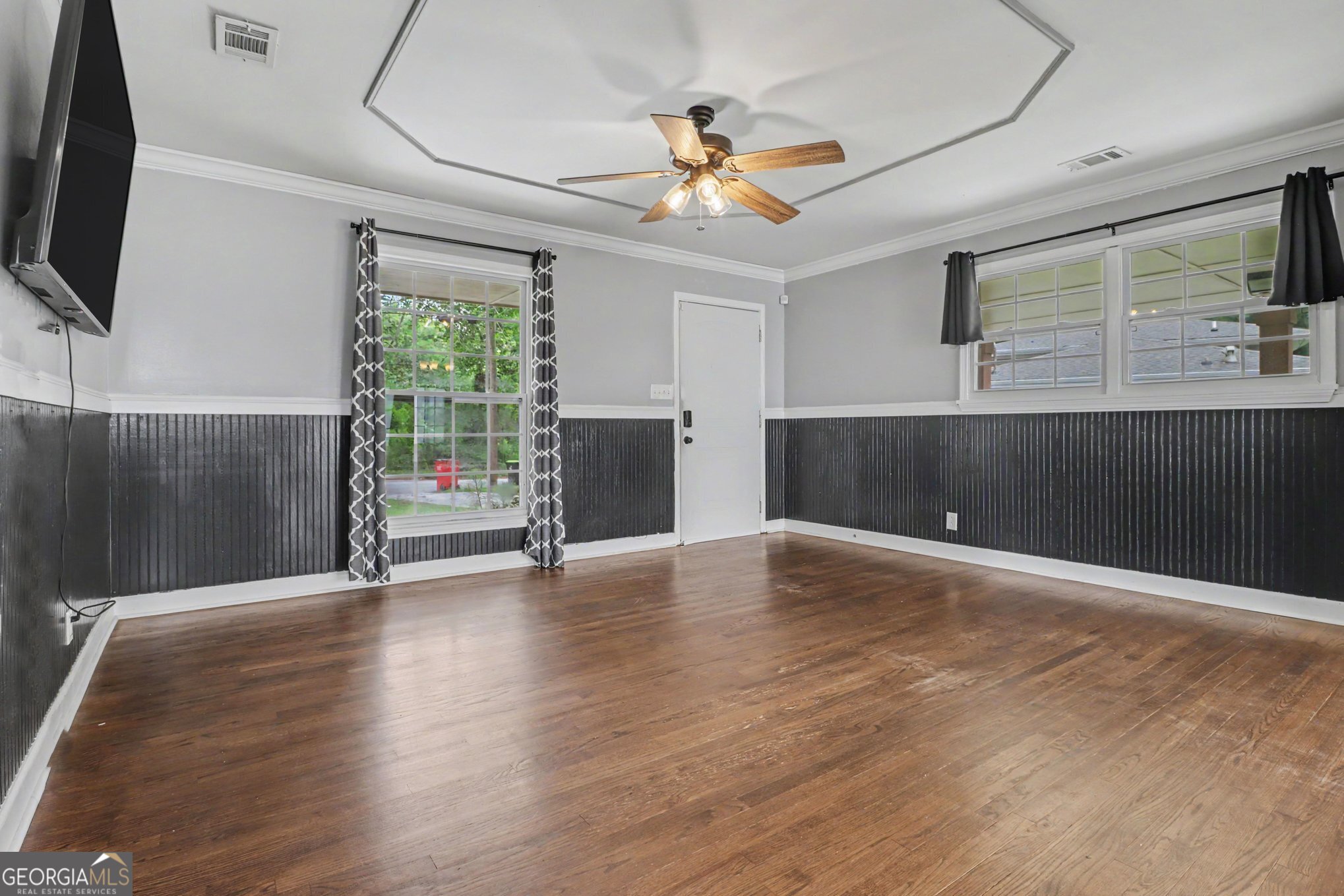 5283 Chantilly Terrace Property Photo 6