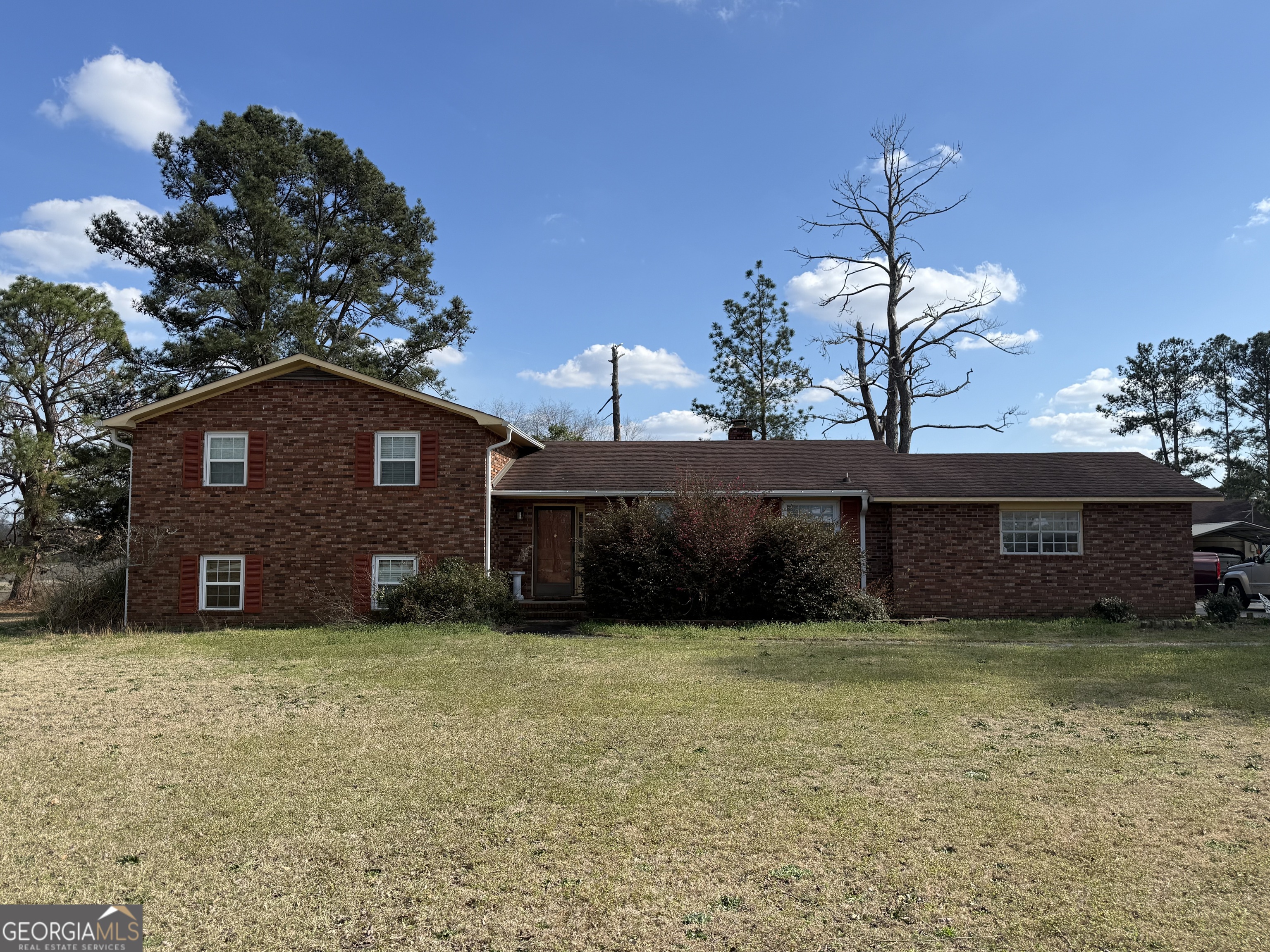 3104 Whiteoak Road Property Photo 1