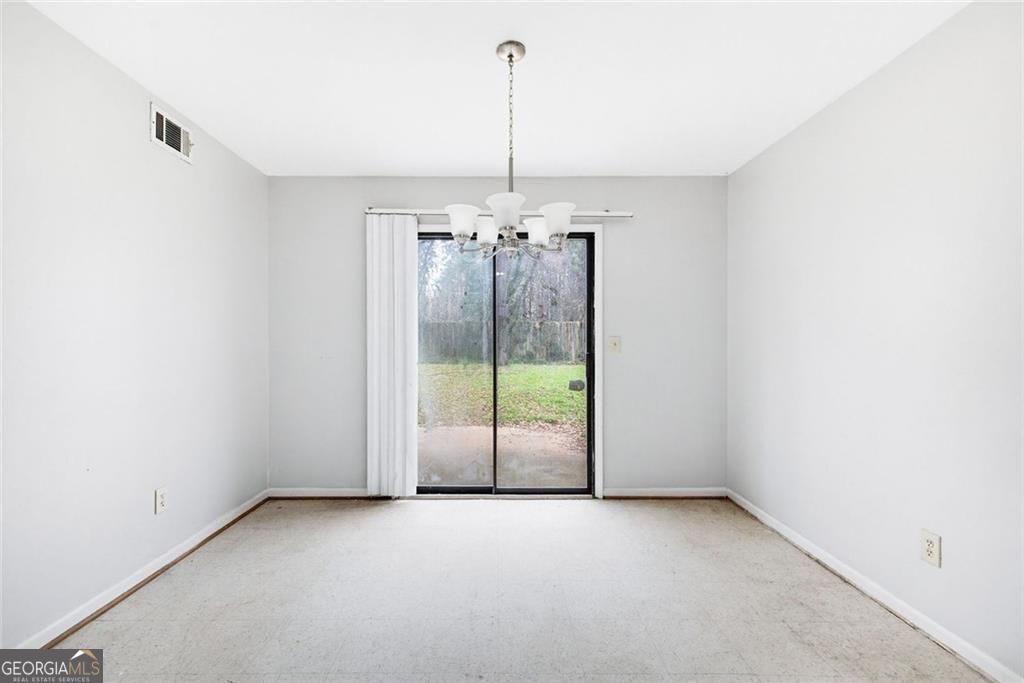 1055 Autumn Crest Court Property Photo 11
