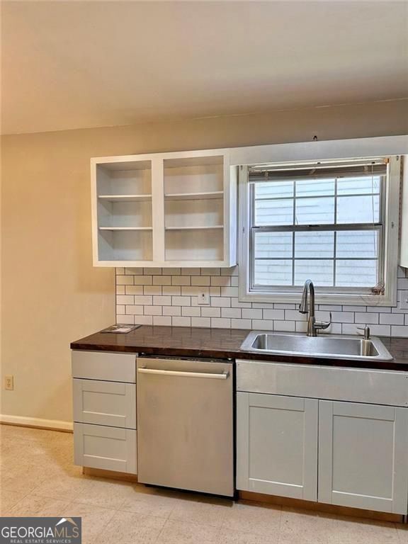 1055 Autumn Crest Court Property Photo 14