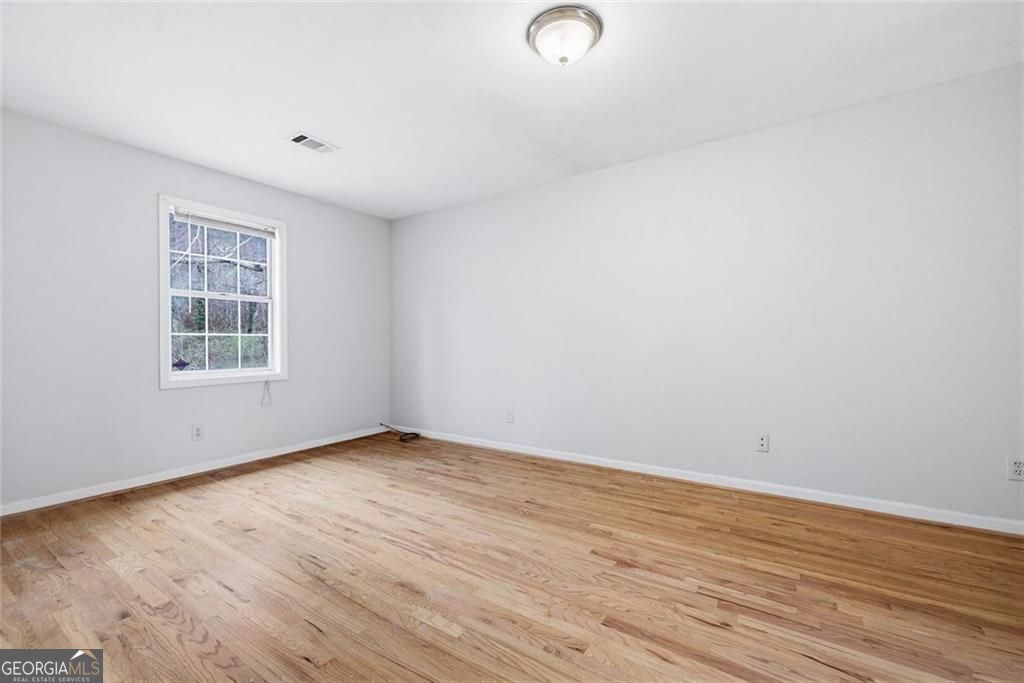 1055 Autumn Crest Court Property Photo 16