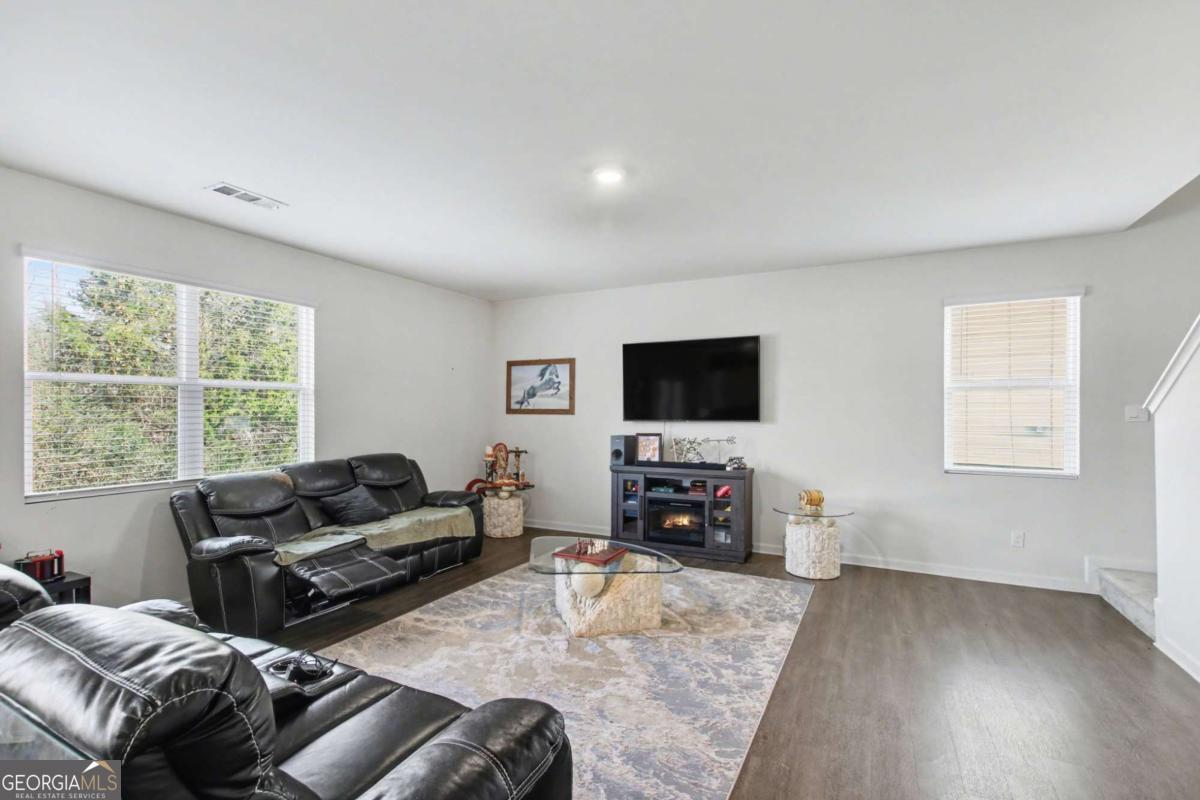 367 Hughes Lane Property Photo 8
