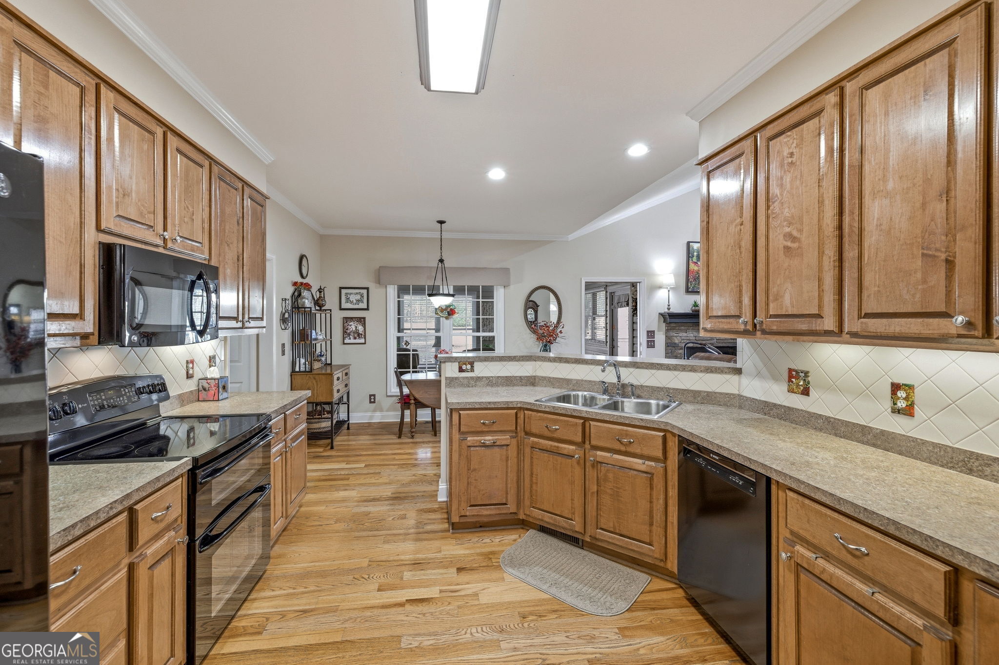 1046 Chase Road Property Photo 8