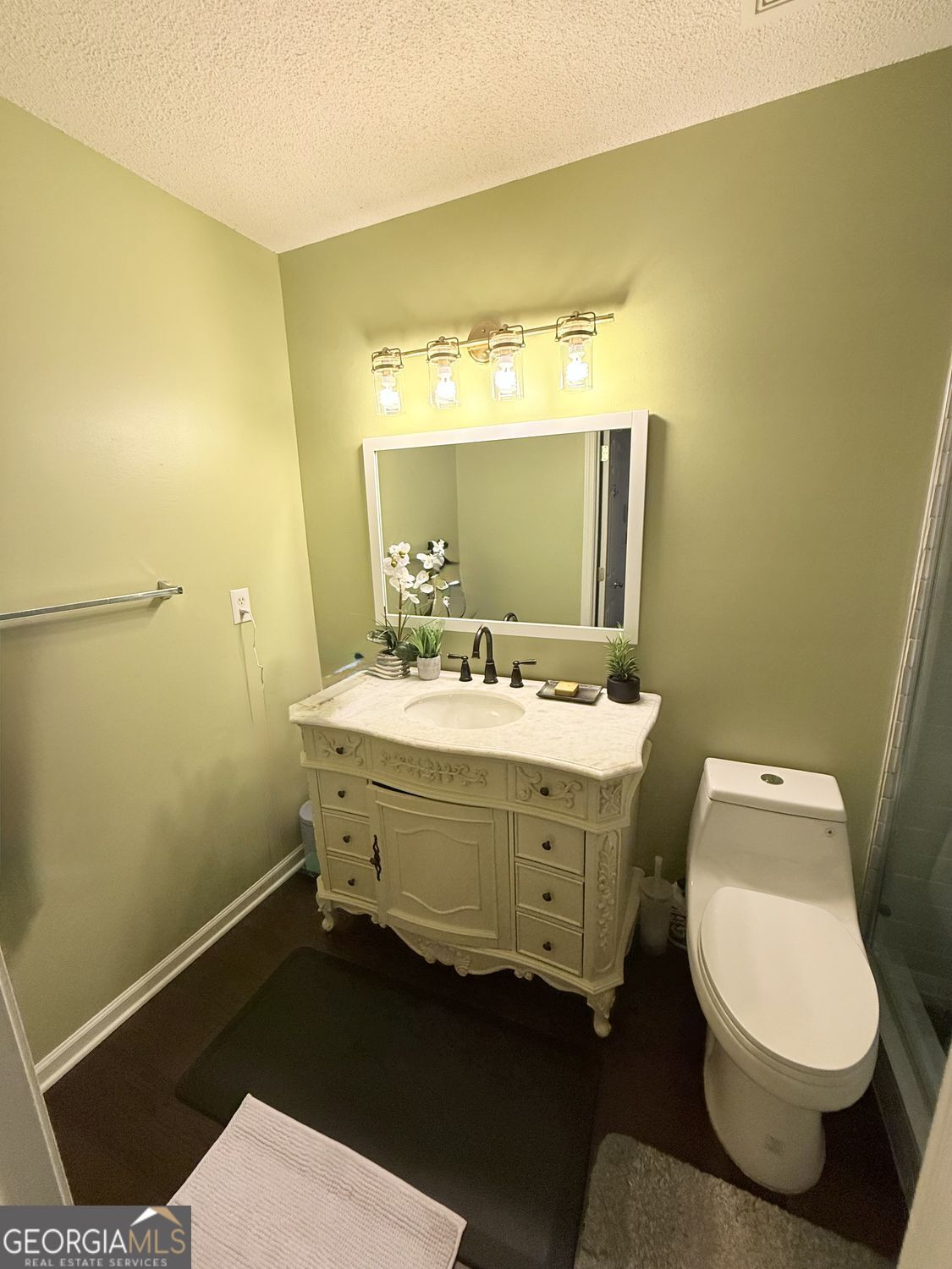 2290 Whitestone Place Property Photo 13