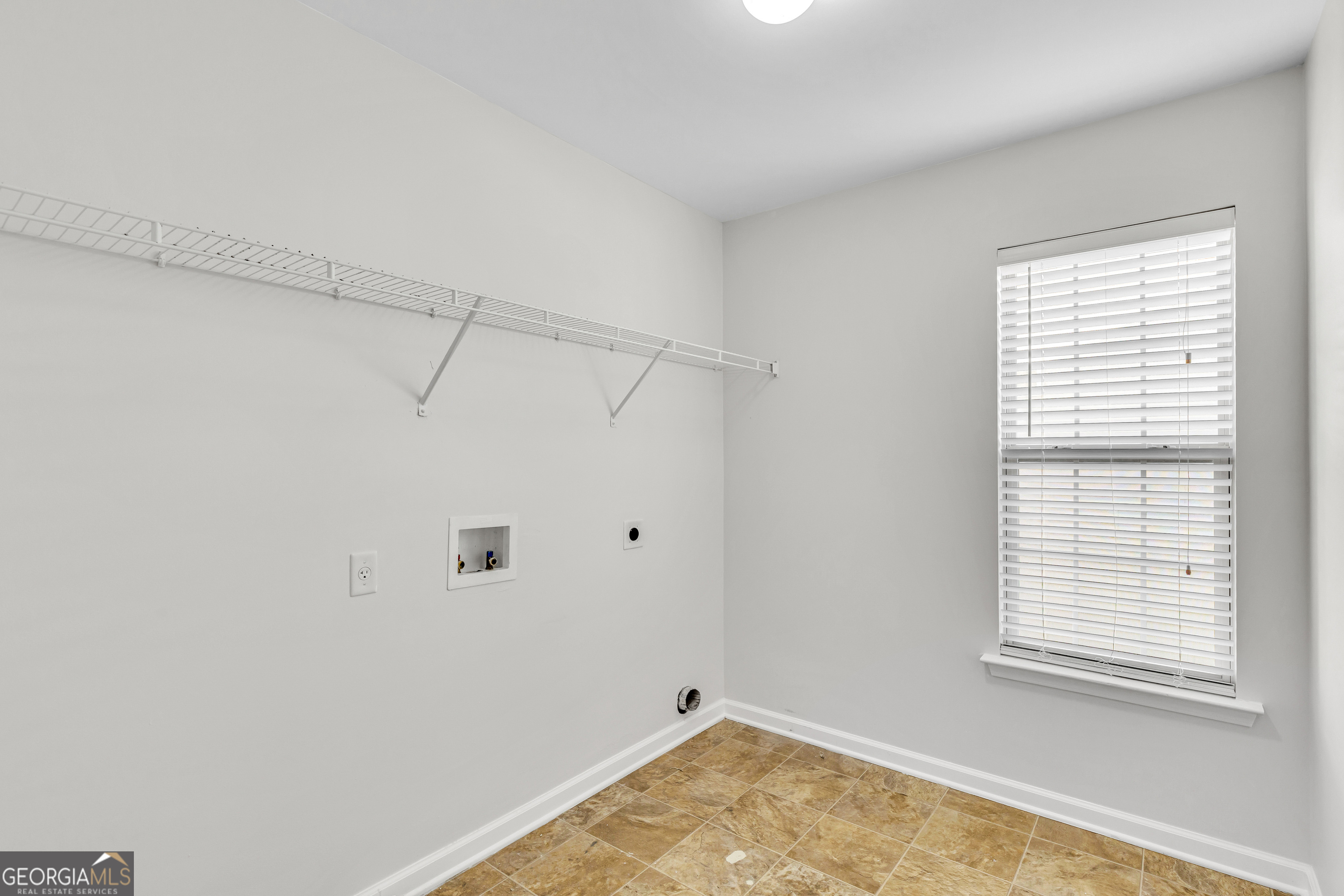 256 Cattle Run Way Property Photo 9