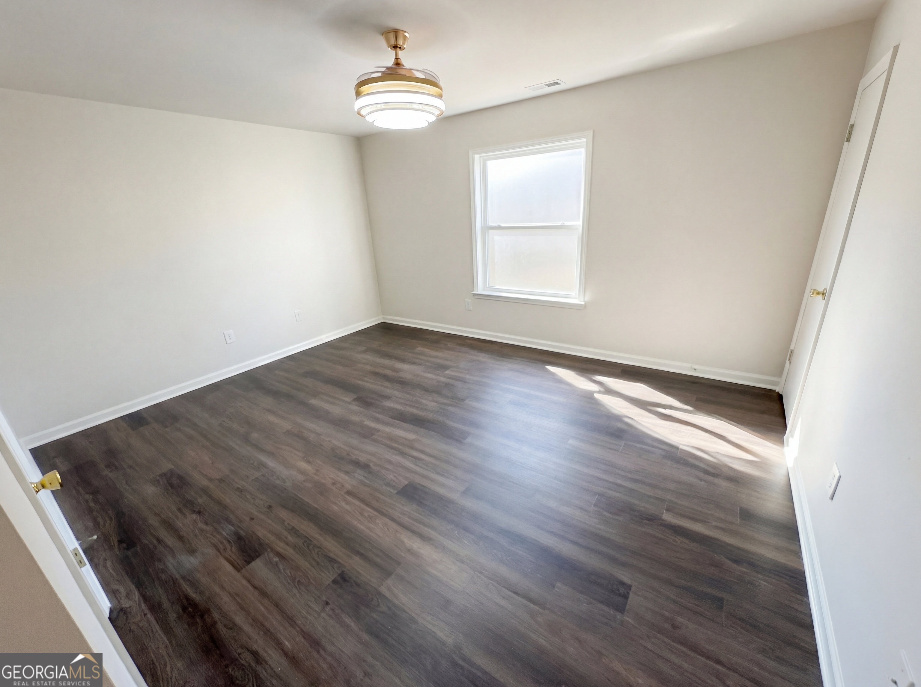 806 Brighton Point Property Photo 4