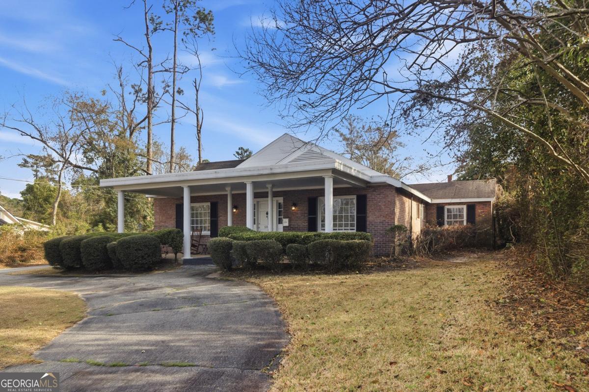 607 Mack Drive Property Photo 3