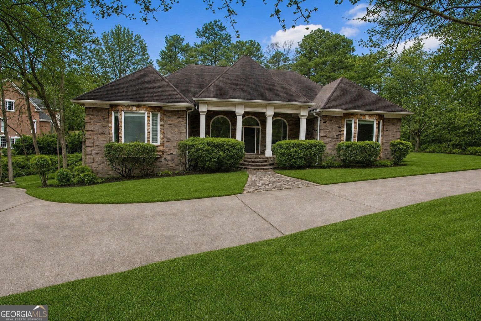 10060 Buice Road Property Photo 1