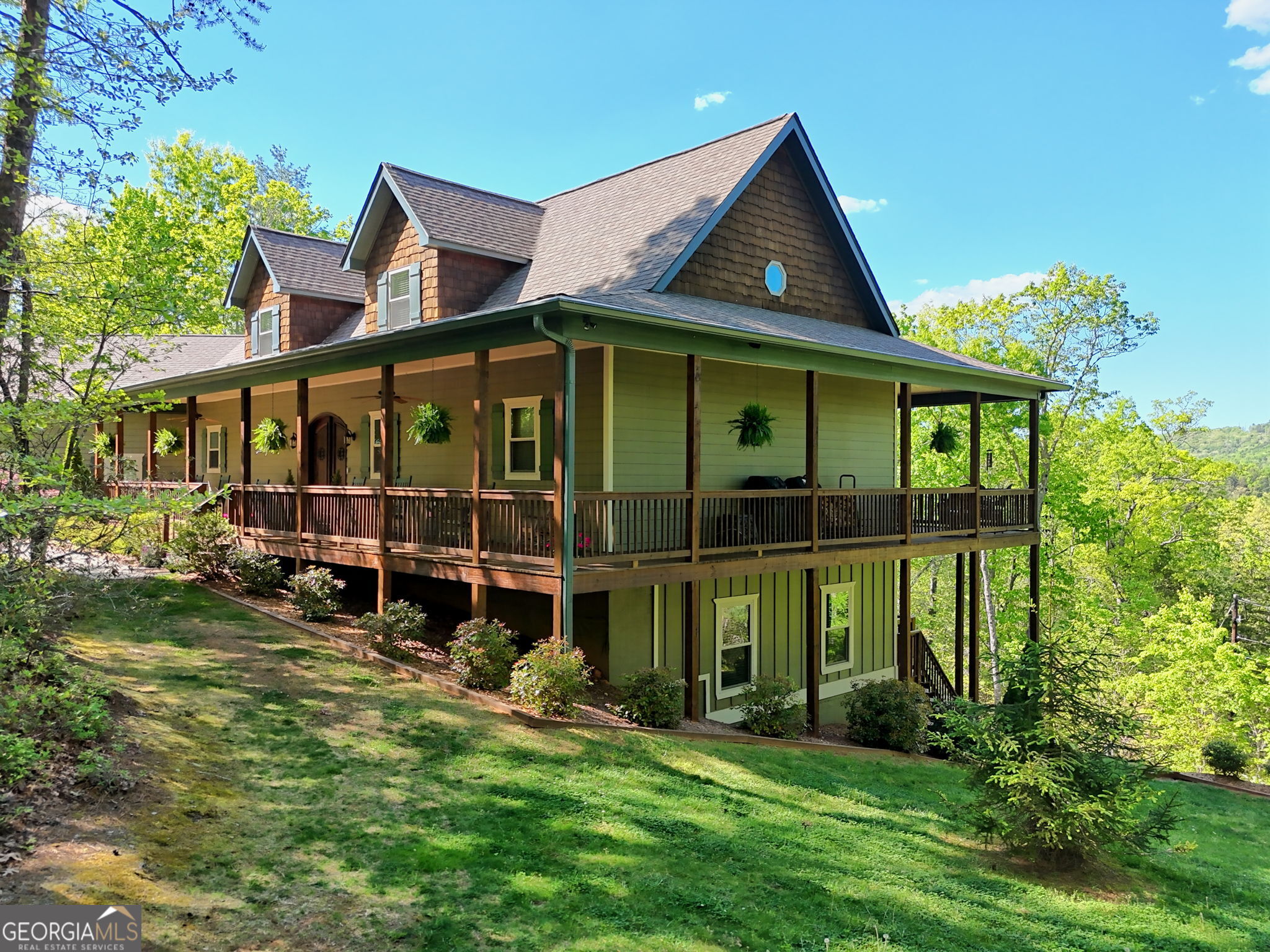 421 Hickory Nut Mtn
