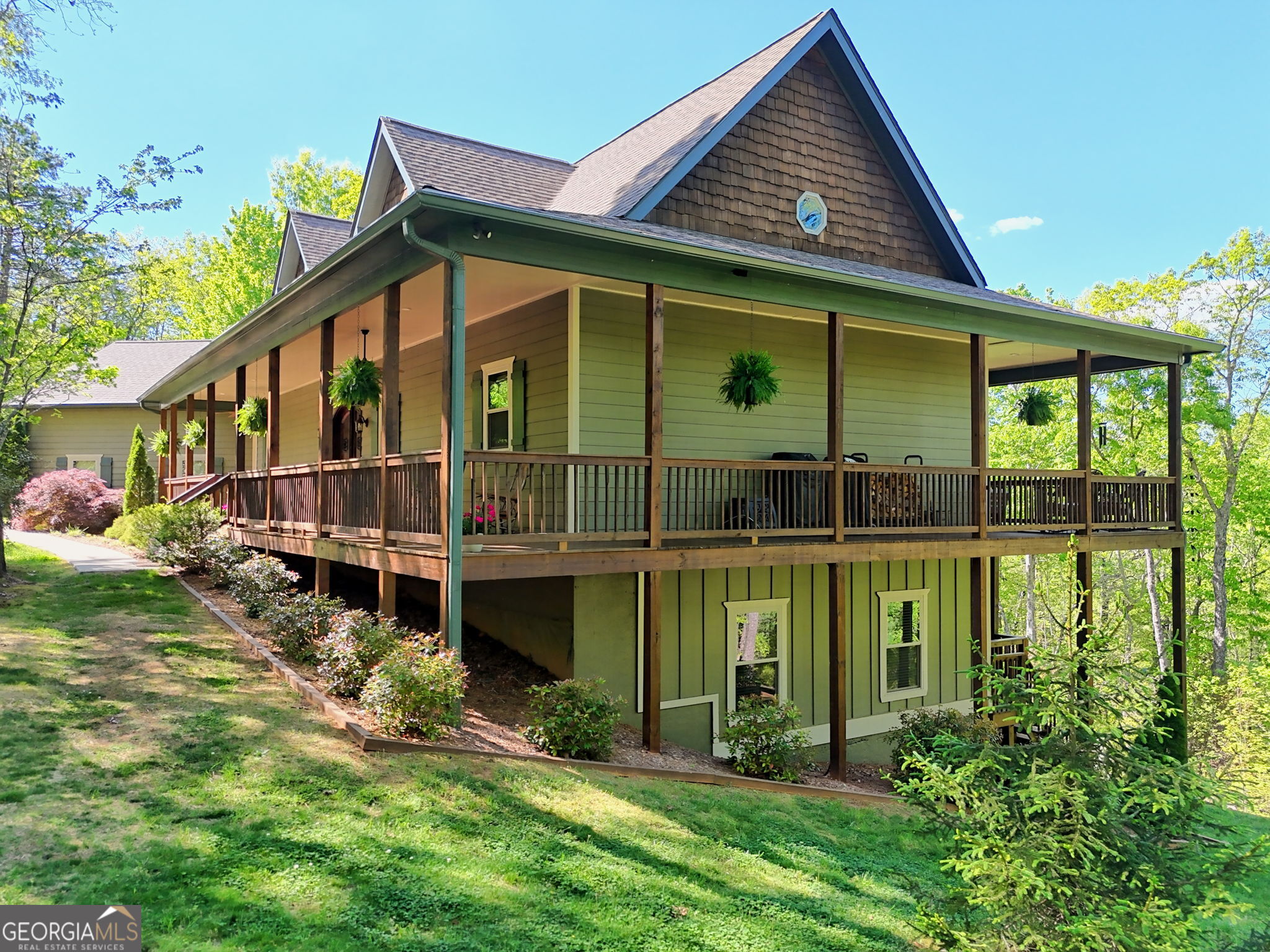 421 Hickory Nut Mtn Property Photo 4