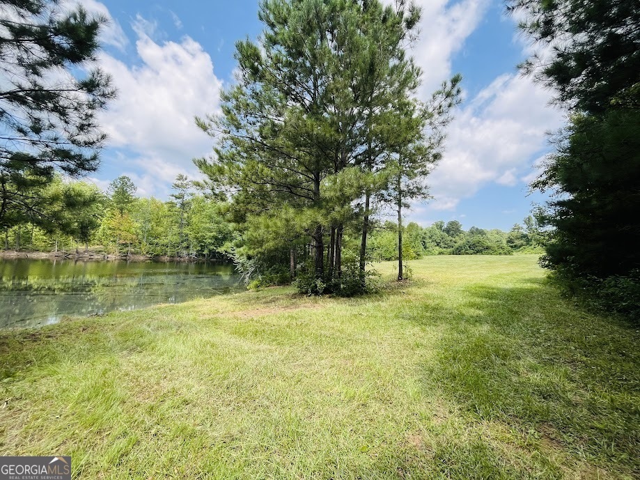 633 Duncan Road Property Photo 2