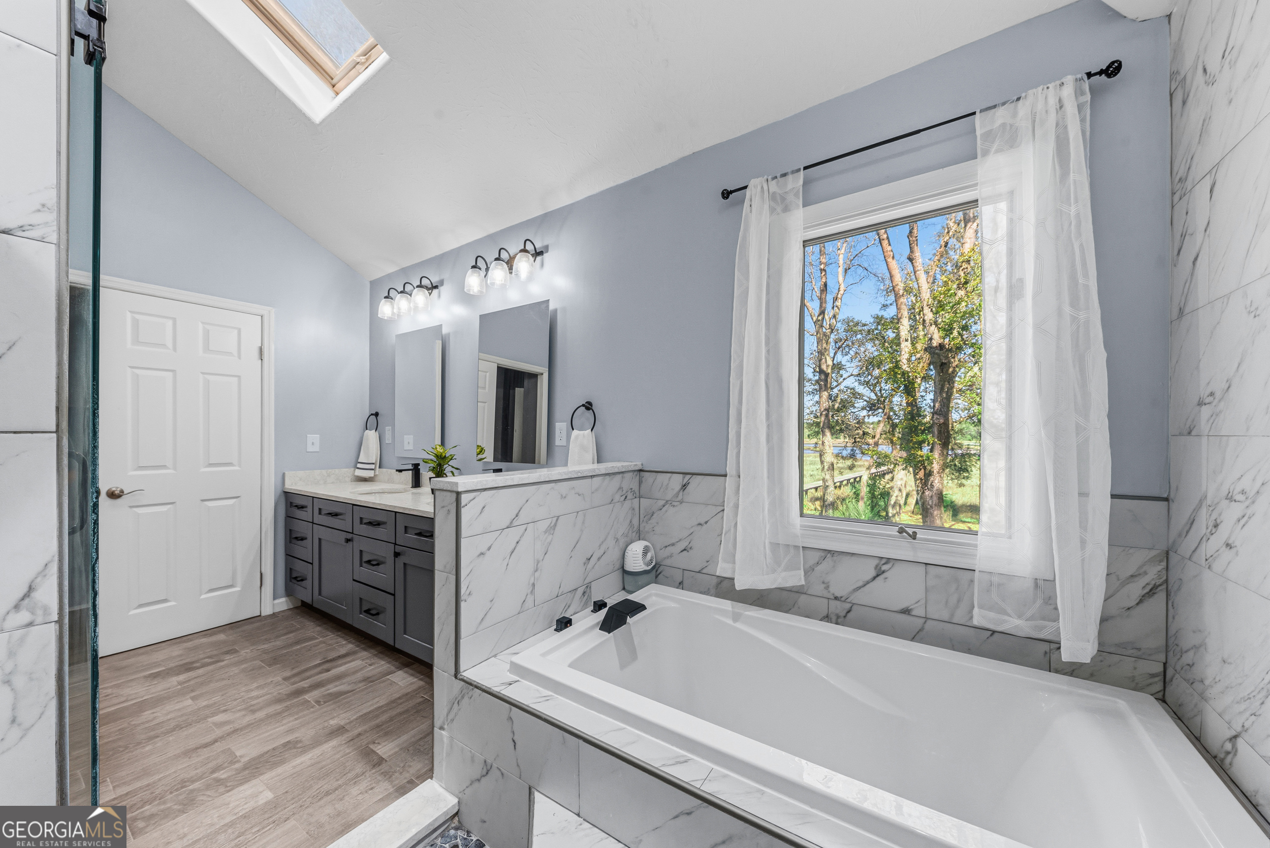 203 Salt Grass Trace Property Photo 17