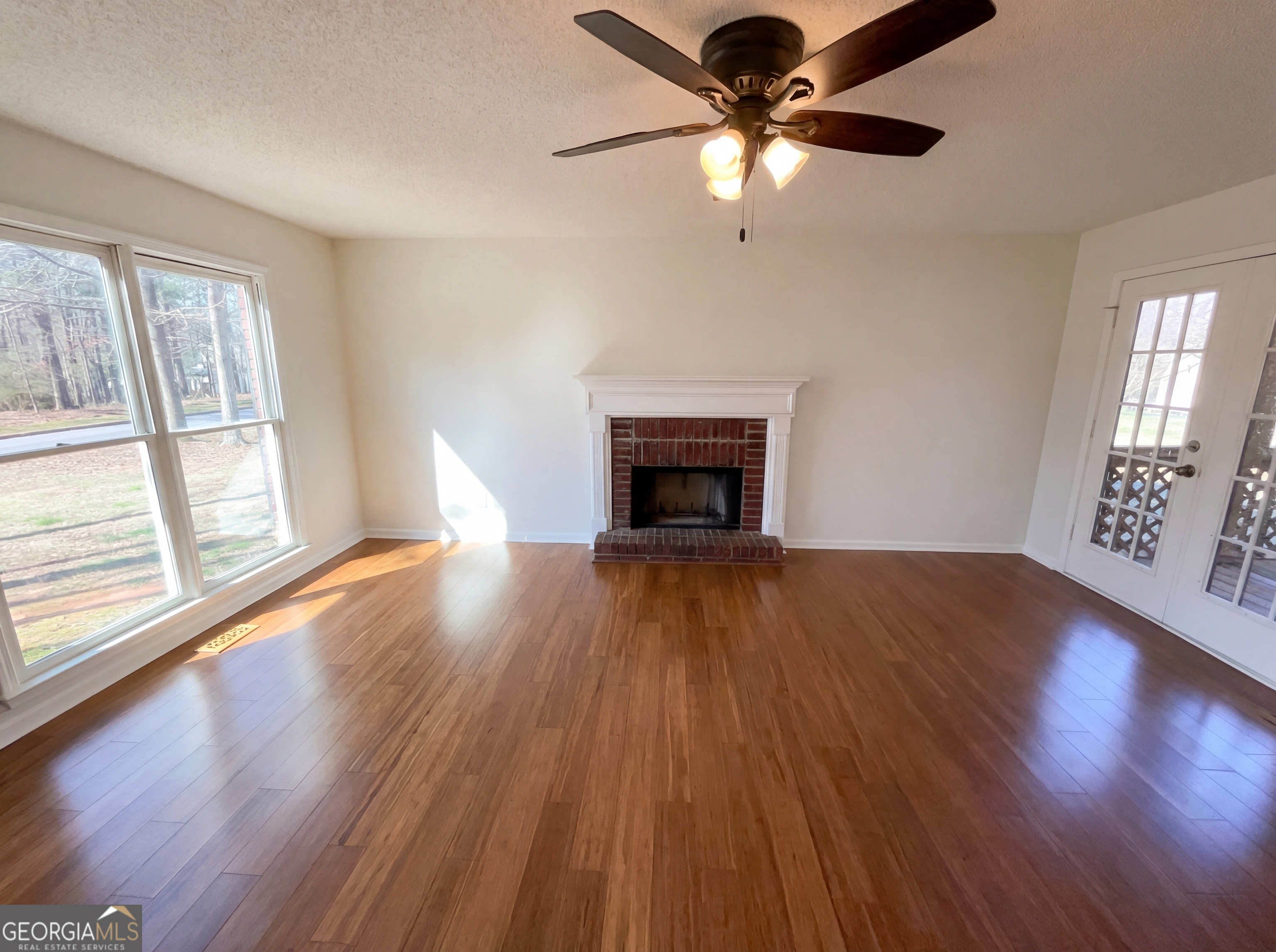 1012 Crown Corners Drive Property Photo 3