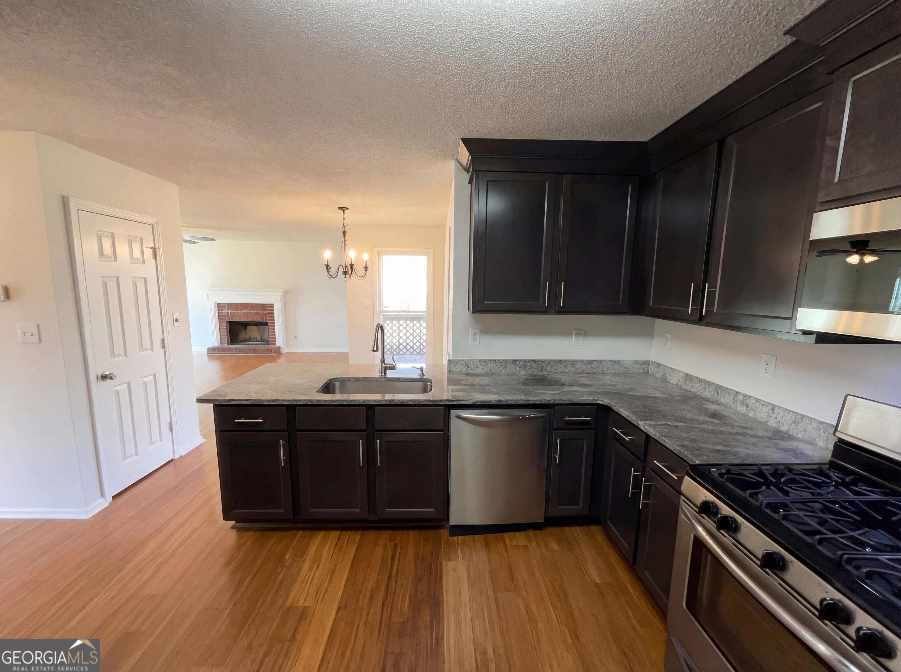 1012 Crown Corners Drive Property Photo 8