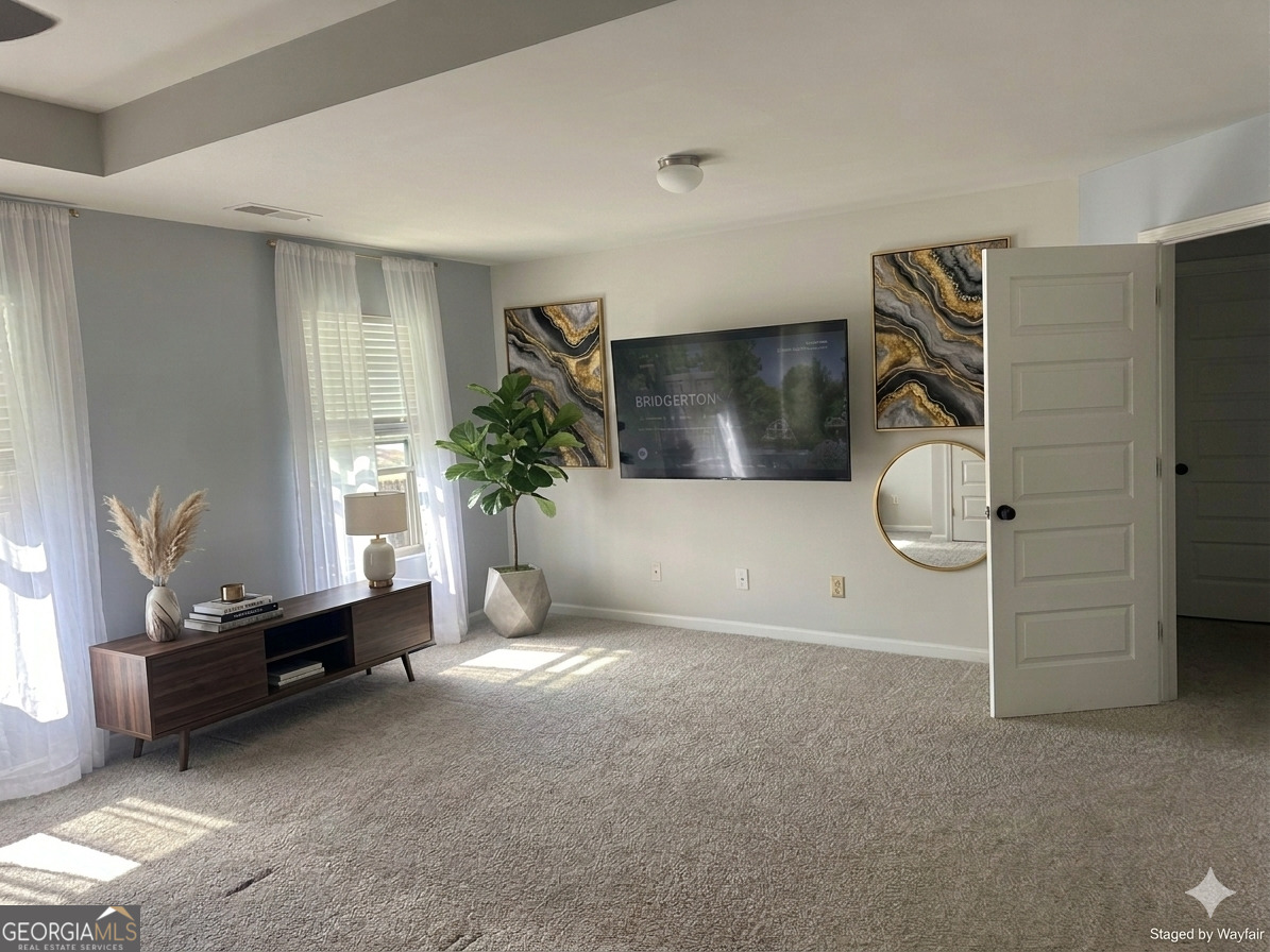 637 Emporia Loop Property Photo 11